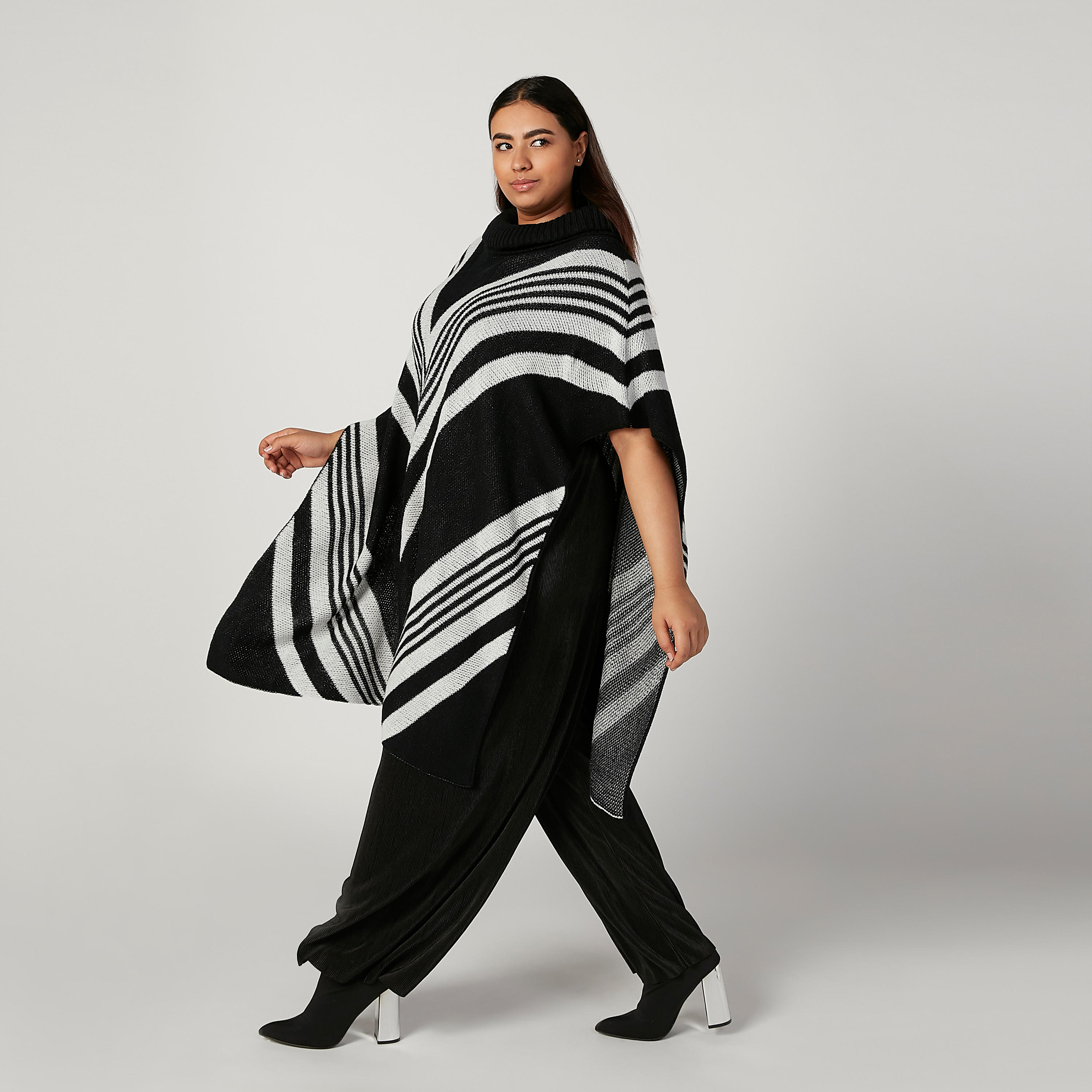 كارديجان بارز الملمس بياقة عالية بتفاصيل مخططة-women-winterwear-cardigansandjumpers-cardigans-image-2