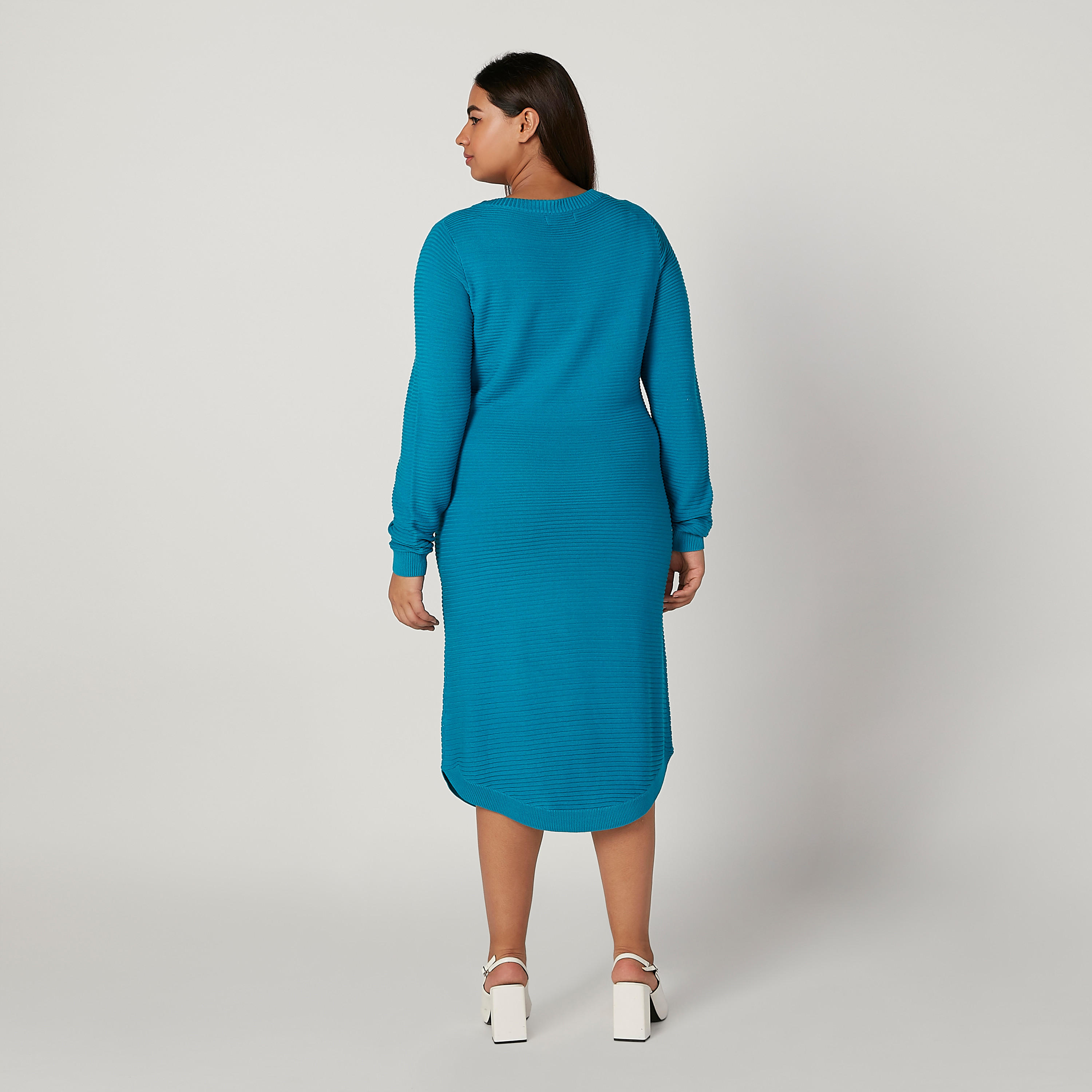 فستان واسع متوسط الطول بارز الملمس بياقة مستديرة وأكمام طويلة-women-clothing-dresses-image-4