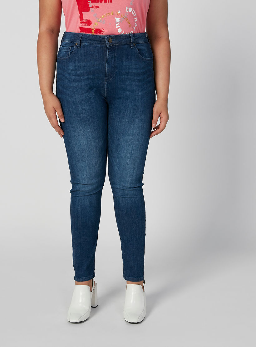 بنطلون جينز طويل سادة بخصر متوسط الارتفاع وجيوب وحلقات للحزام-women-clothing-bottoms-jeans-image-1