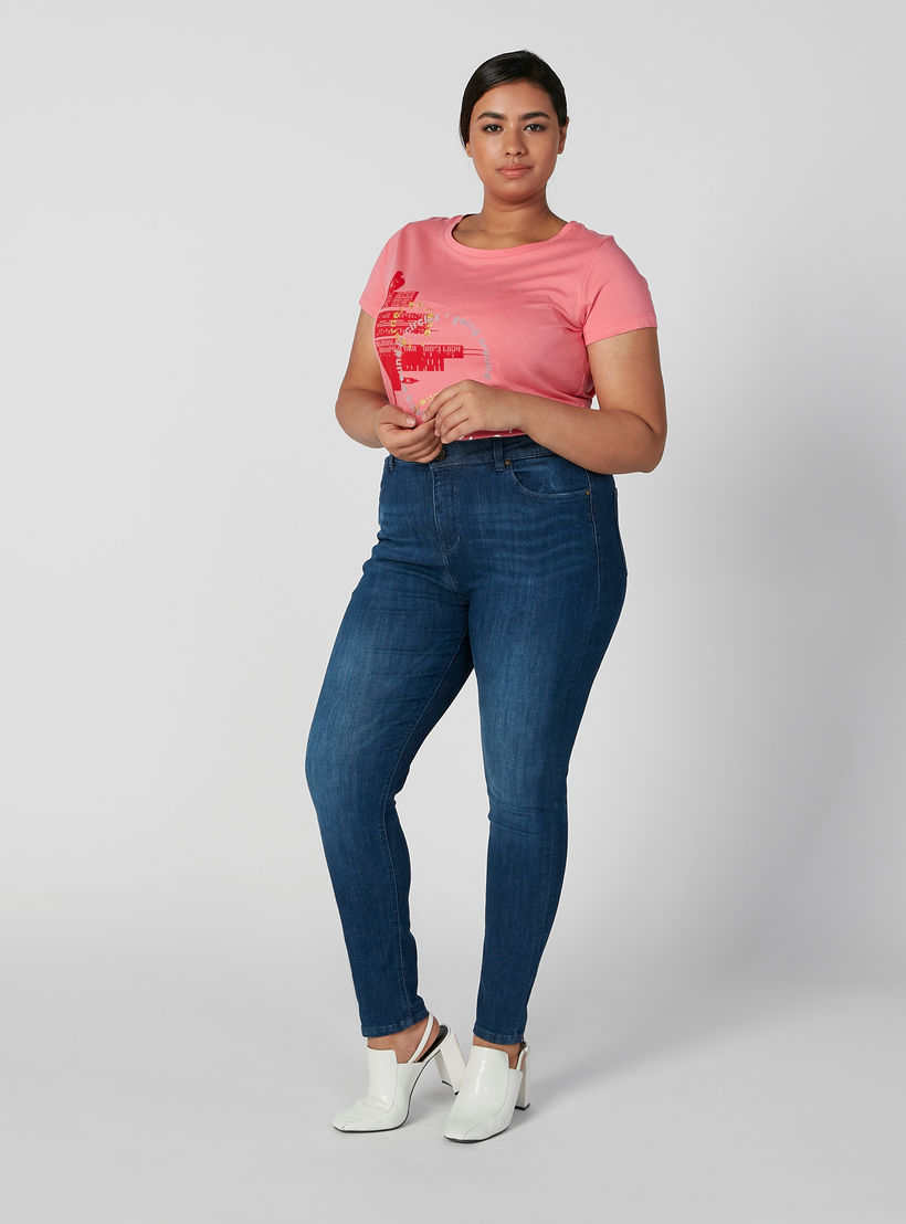 بنطلون جينز طويل سادة بخصر متوسط الارتفاع وجيوب وحلقات للحزام-women-clothing-bottoms-jeans-image-2