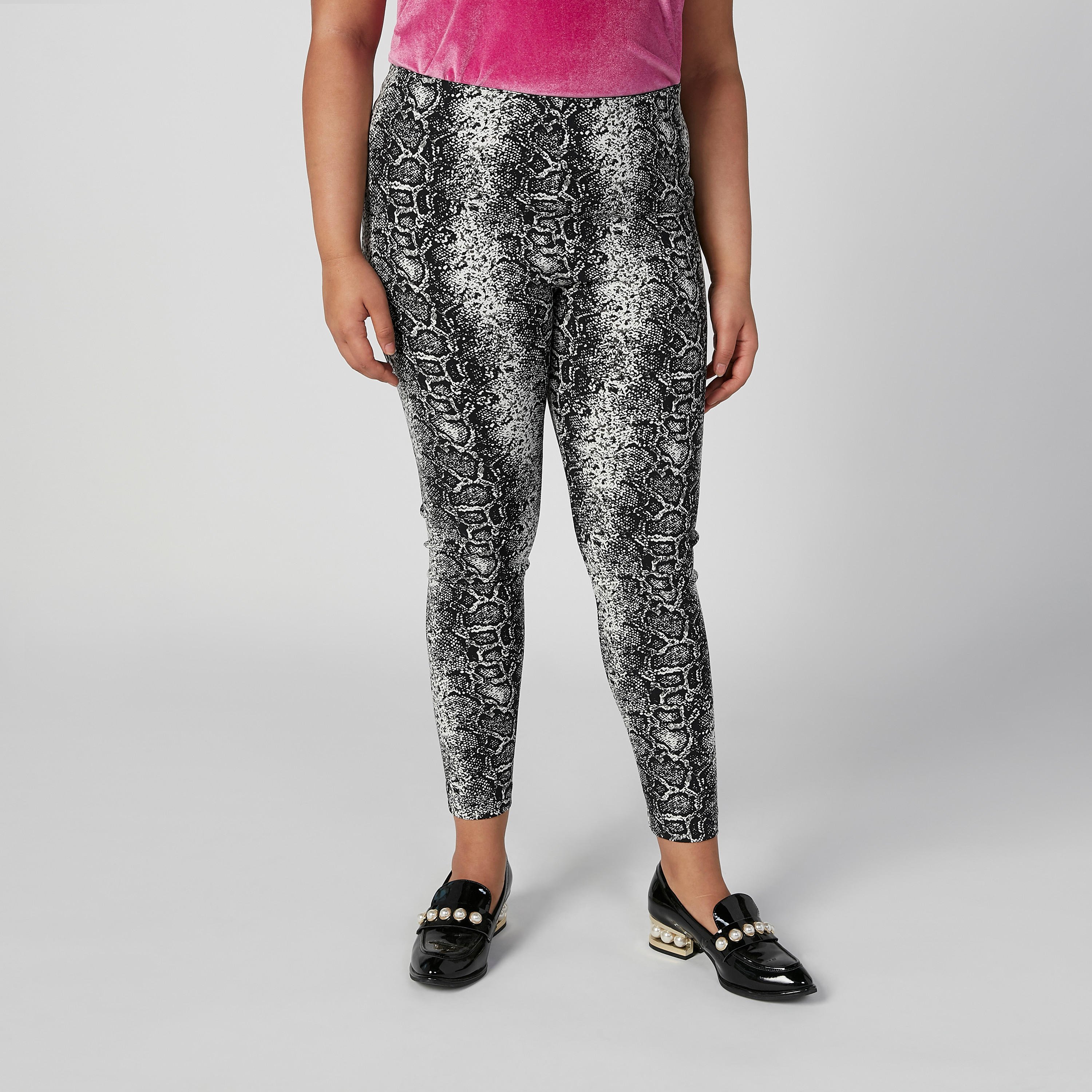 بنطلون ليقنز بخصر مطاطي متوسط الارتفاع وطبعات حيوانات-women-clothing-bottoms-leggings-image-1