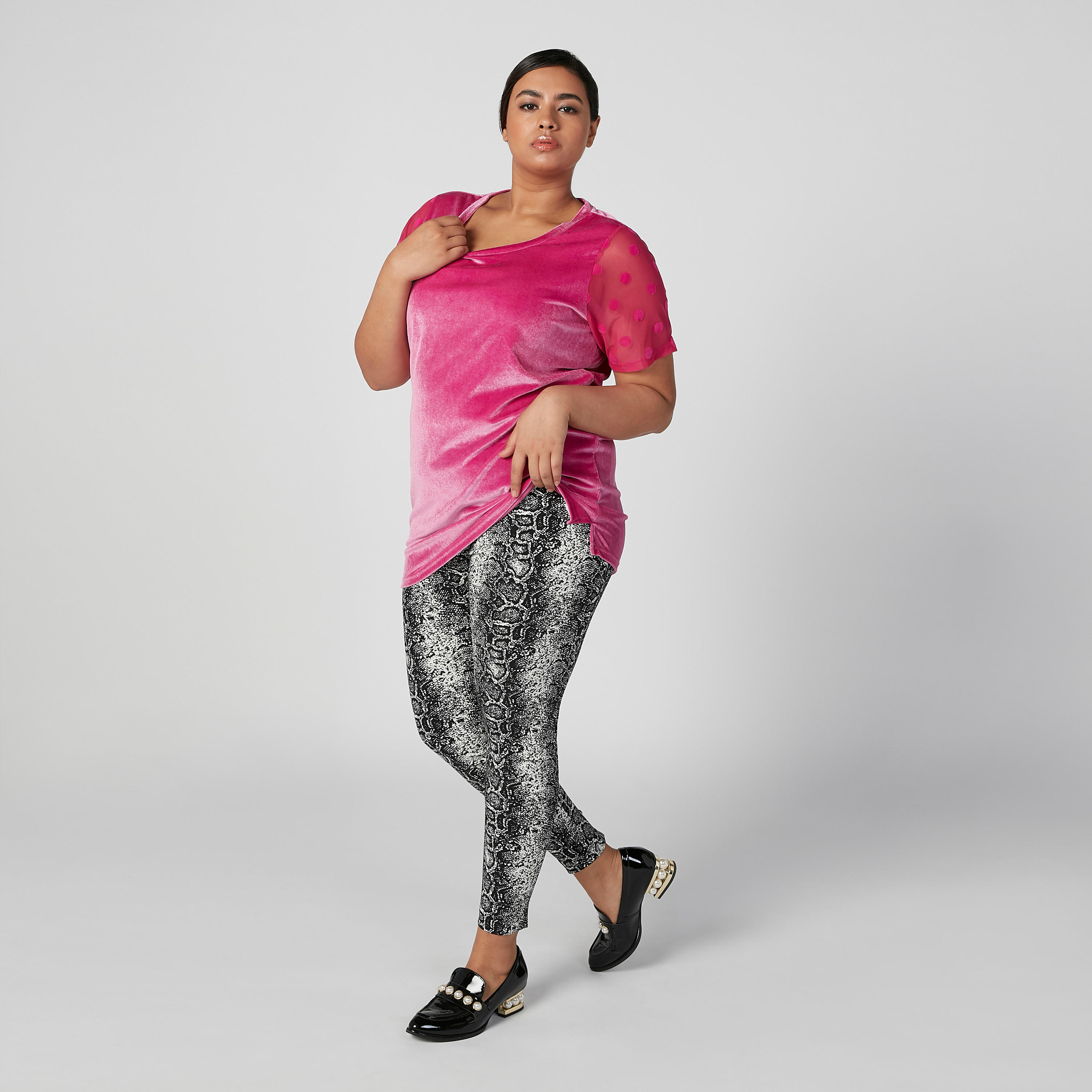 بنطلون ليقنز بخصر مطاطي متوسط الارتفاع وطبعات حيوانات-women-clothing-bottoms-leggings-image-2
