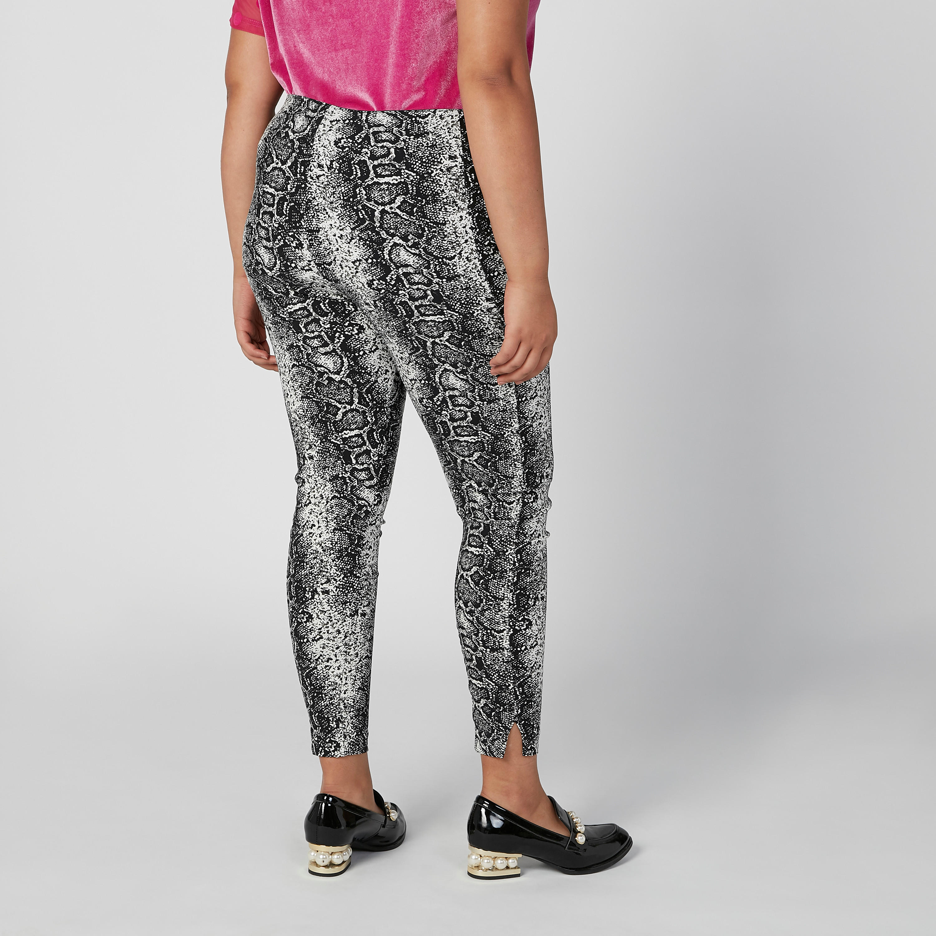 بنطلون ليقنز بخصر مطاطي متوسط الارتفاع وطبعات حيوانات-women-clothing-bottoms-leggings-image-4