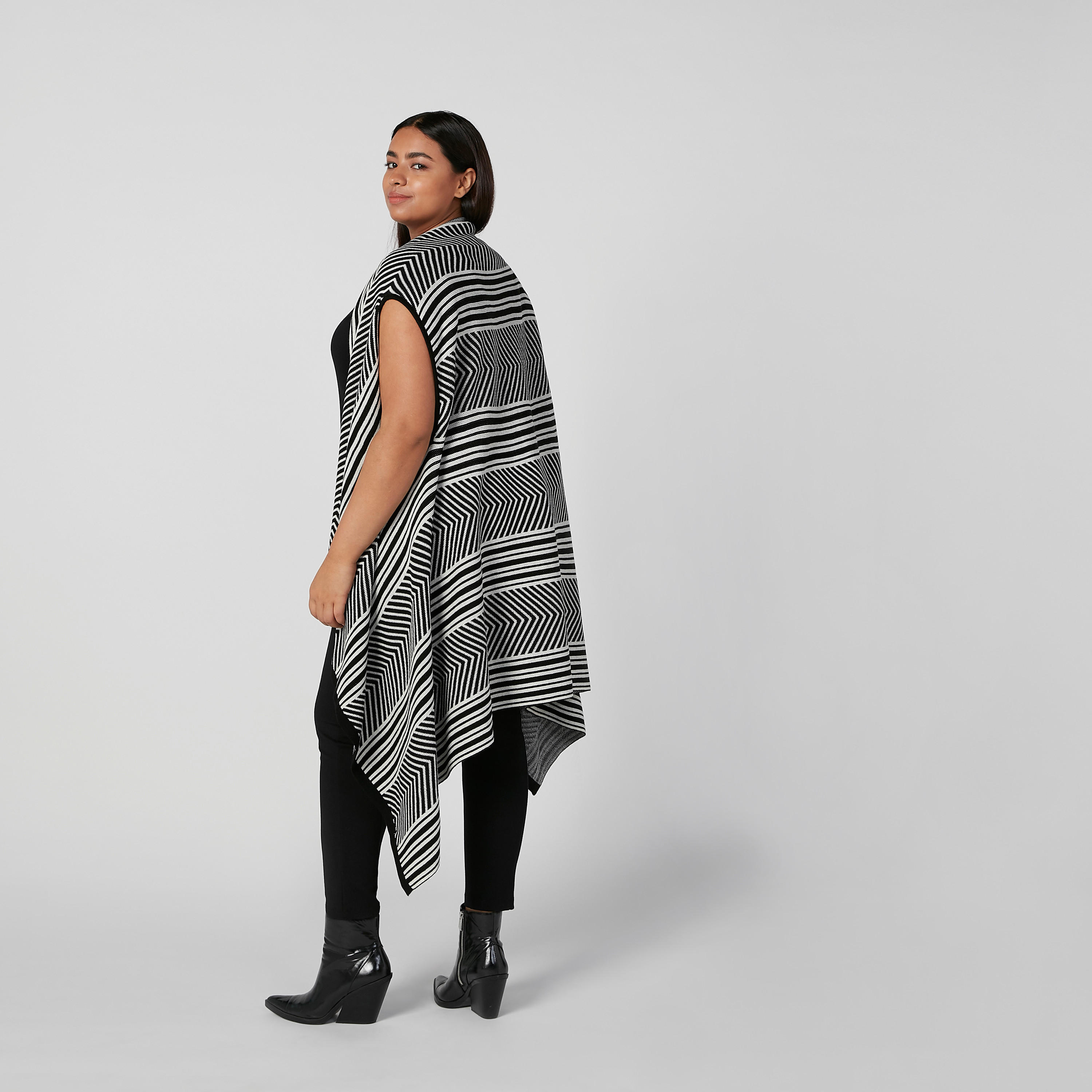 سترة كارديجان مقلمة دون أكمام بحوّاف غير مستوية-women-winterwear-cardigansandjumpers-cardigans-image-3