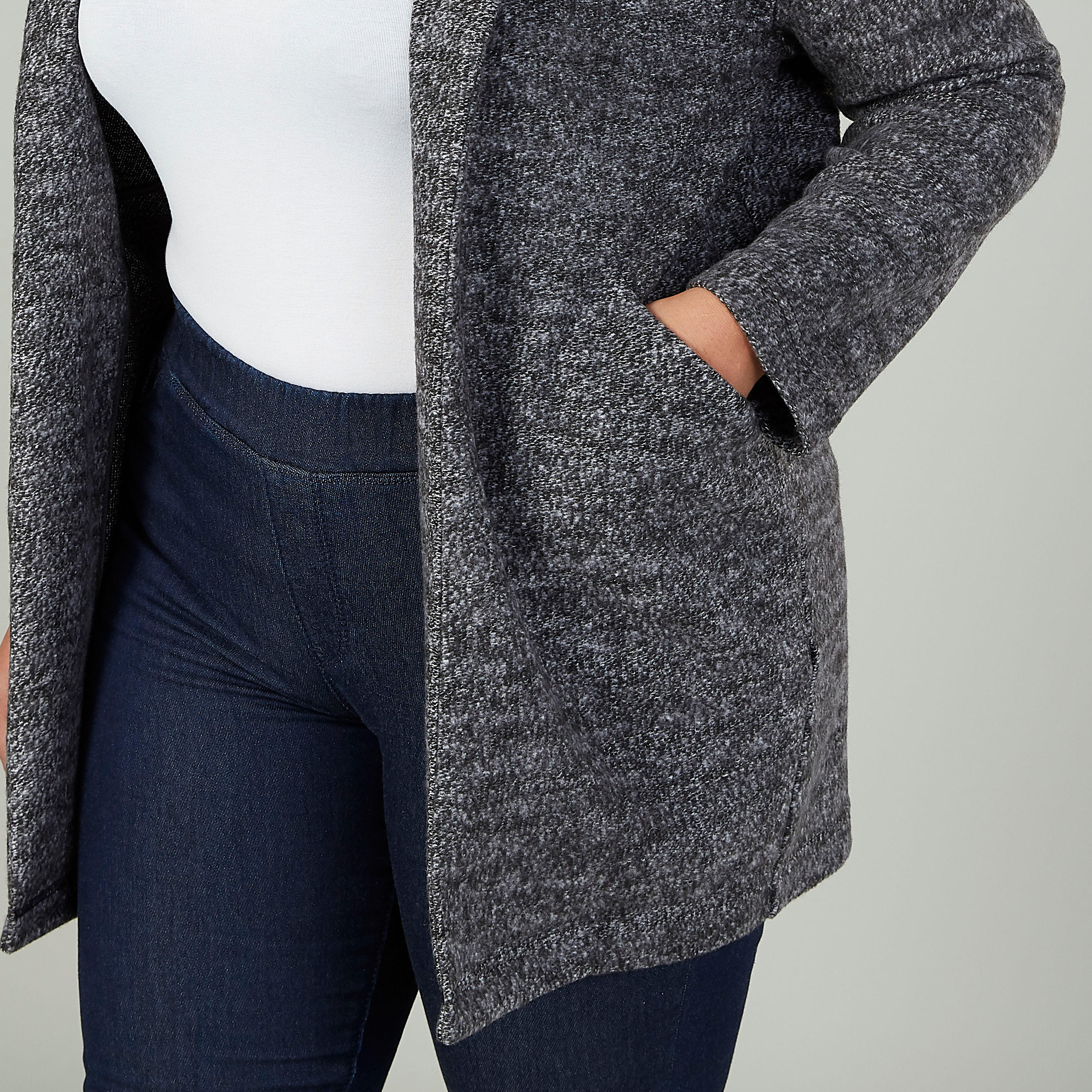 كارديجان بارز الملمس بأكمام طويلة وجيوب جانبية-women-winterwear-coatsandjackets-jackets-image-3