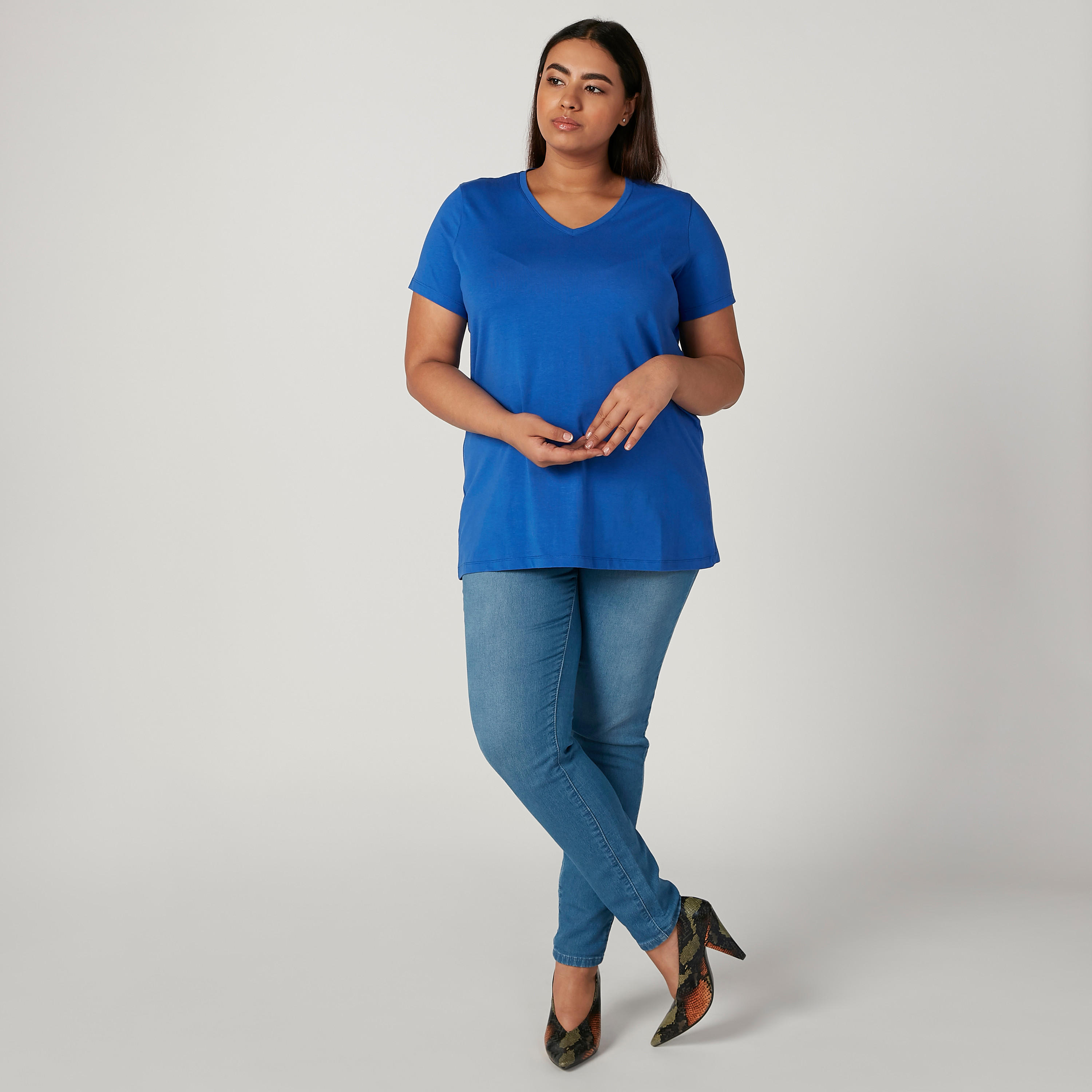 Plain Top with V-neck and Short Sleeves-women-clothing-tshirts-image-2