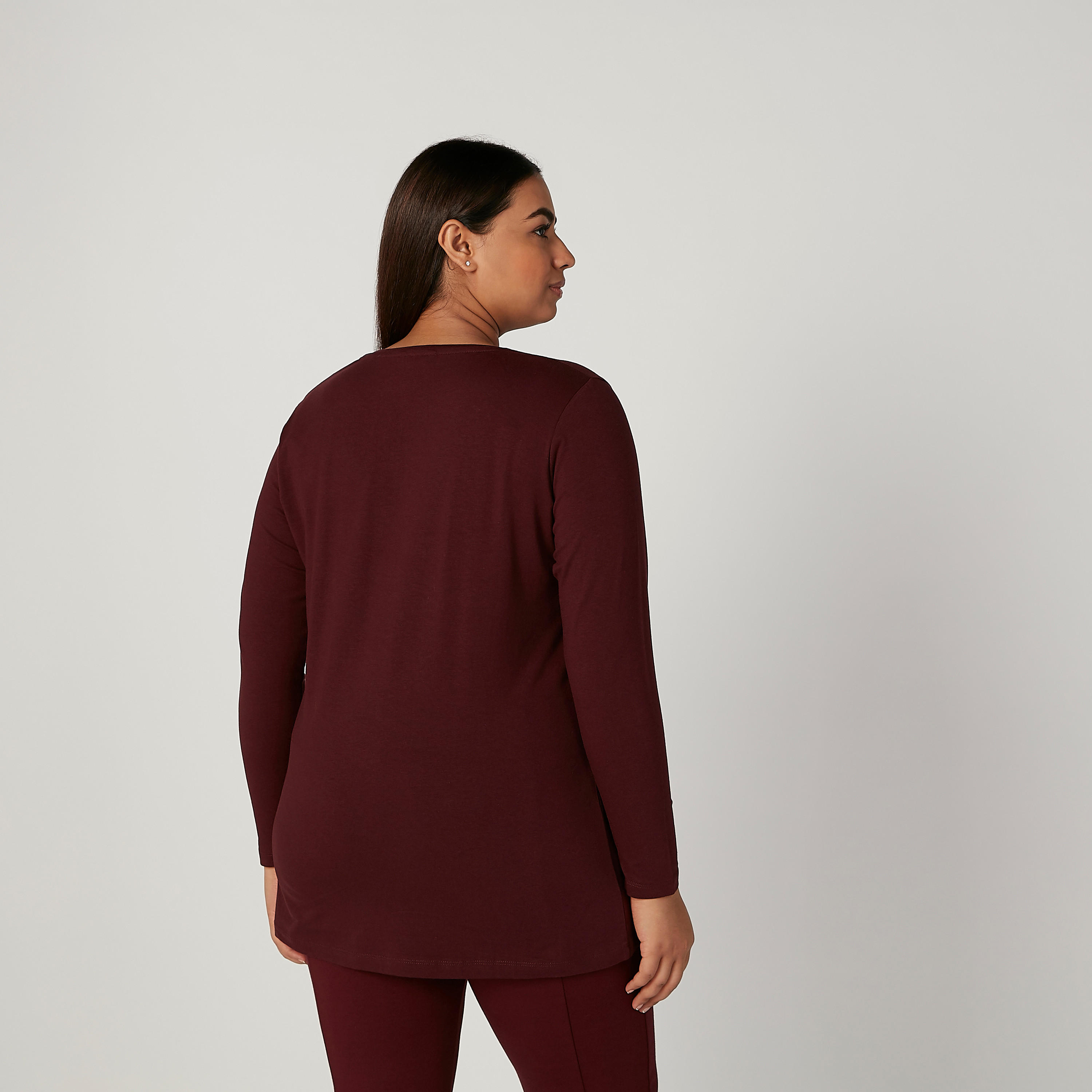 بلوزة سادة بياقة V وأكمام طويلة-women-clothing-tshirts-image-2