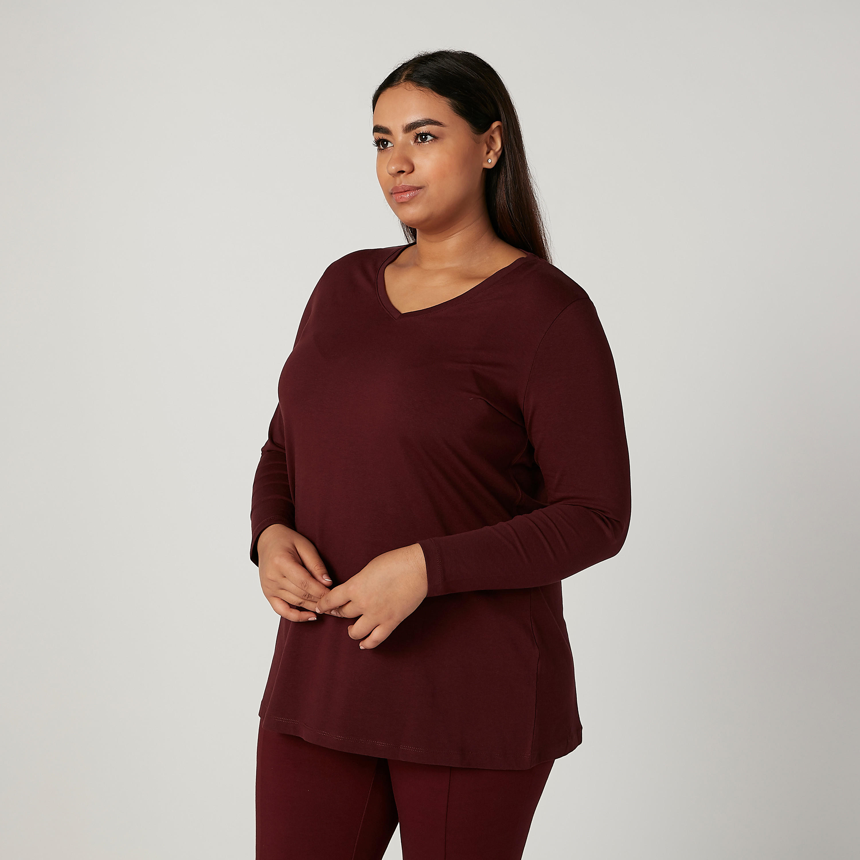 بلوزة سادة بياقة V وأكمام طويلة-women-clothing-tshirts-image-1