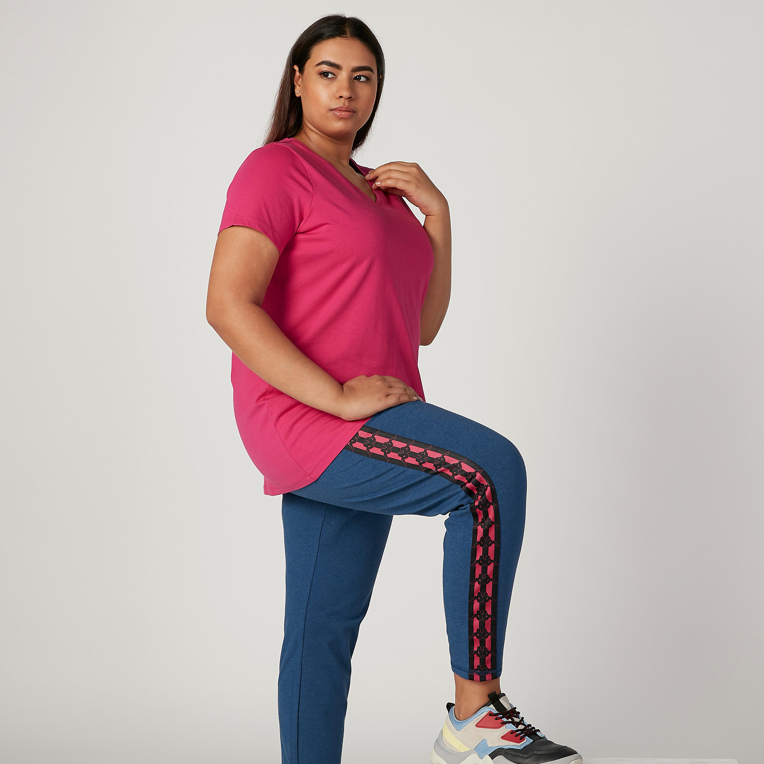 Plain Top with V-neck and Short Sleeves-women-clothing-tshirts-image-2
