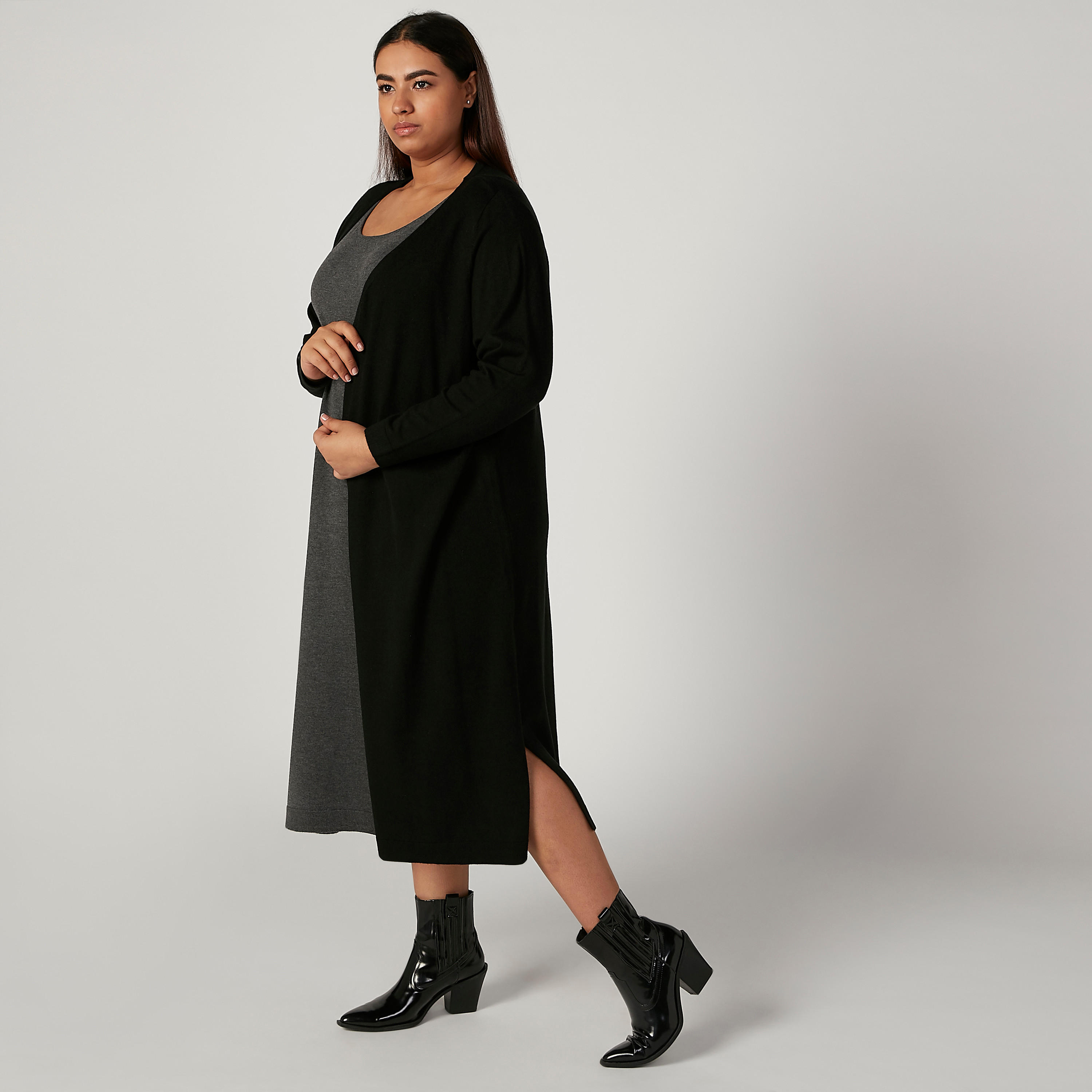 فستان بارز الملمس بأكمام طويلة وفتحة جانبية من خامات مستدامة-women-clothing-dresses-image-1