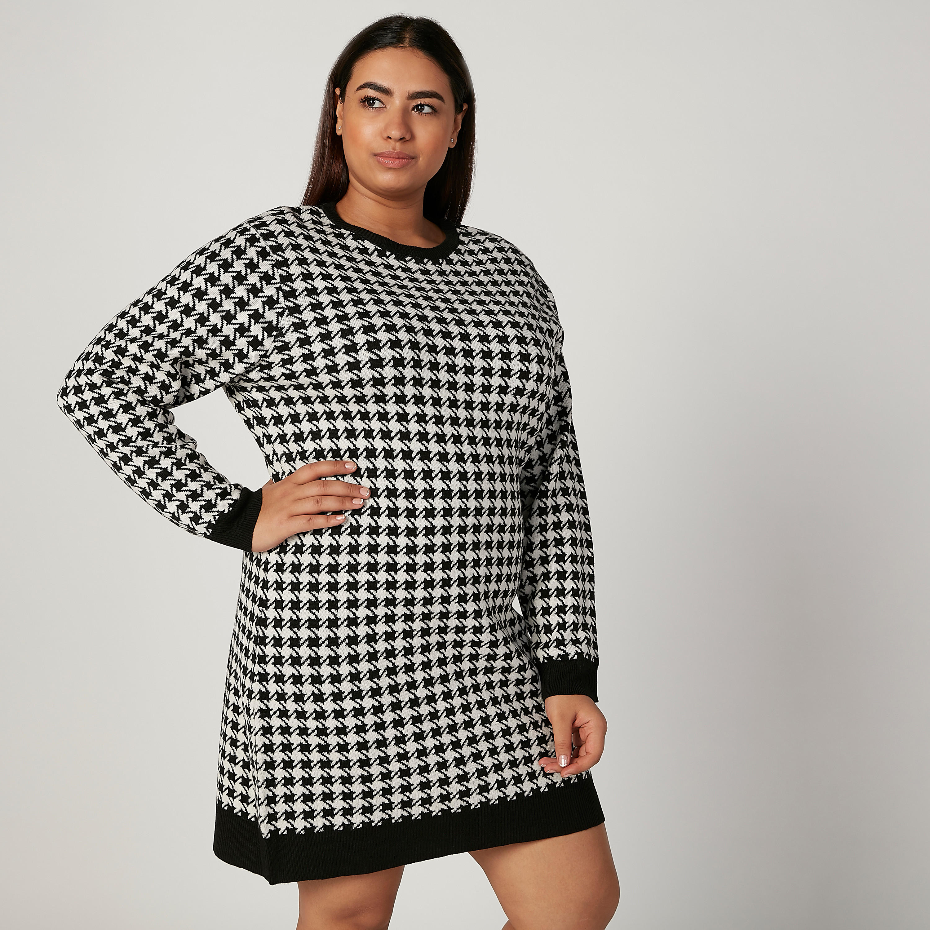 فستان قصير بارز الملمس بياقة مستديرة وأكمام طويلة-women-clothing-dresses-image-5
