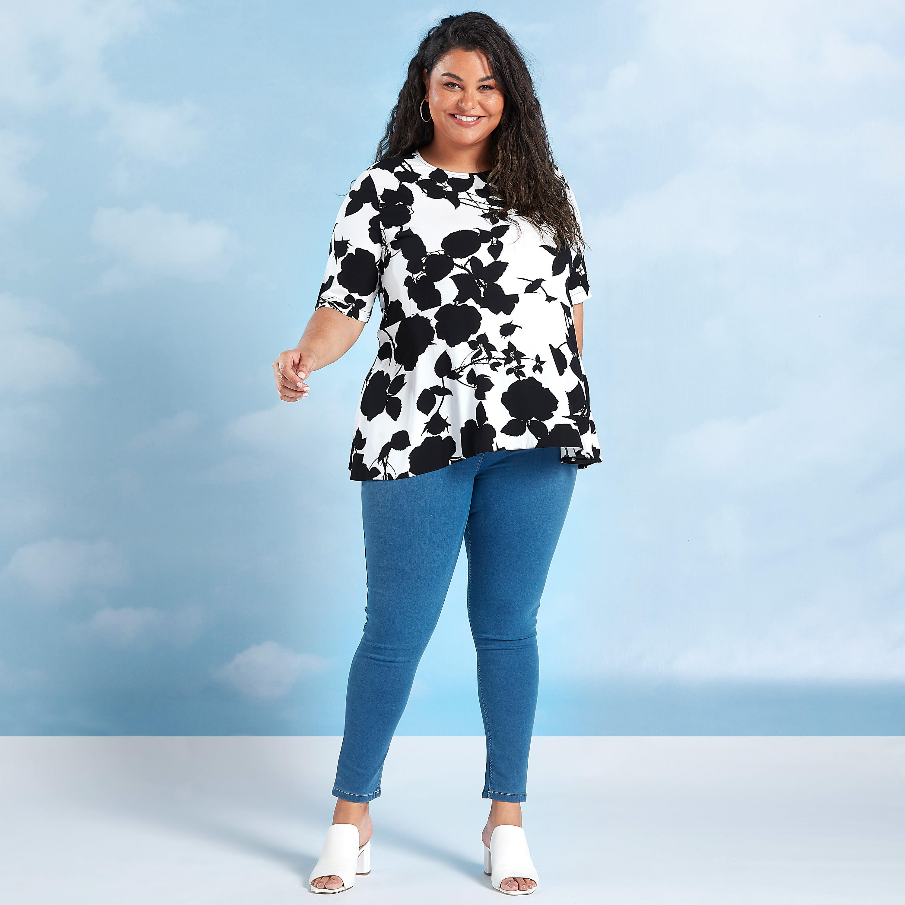 بلوزة بياقة مستديرة وأكمام 3/4 وطبعات أزهار-women-clothing-shirtsandblouses-blouses-image-2