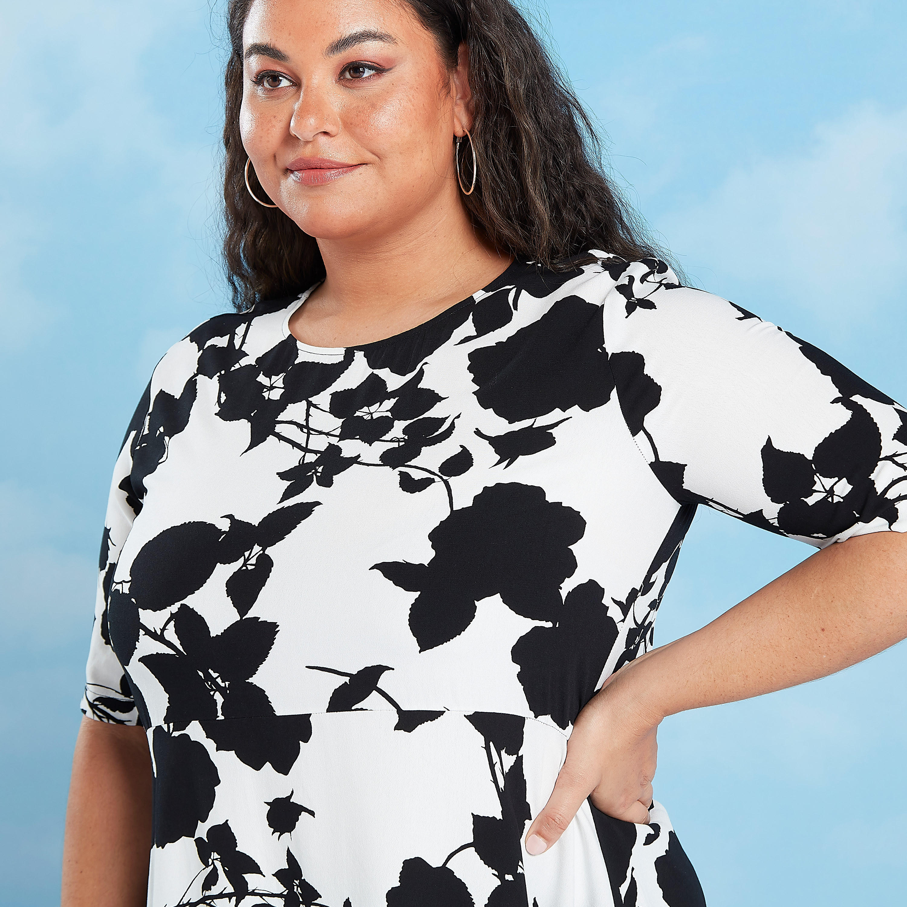 بلوزة بياقة مستديرة وأكمام 3/4 وطبعات أزهار-women-clothing-shirtsandblouses-blouses-image-3