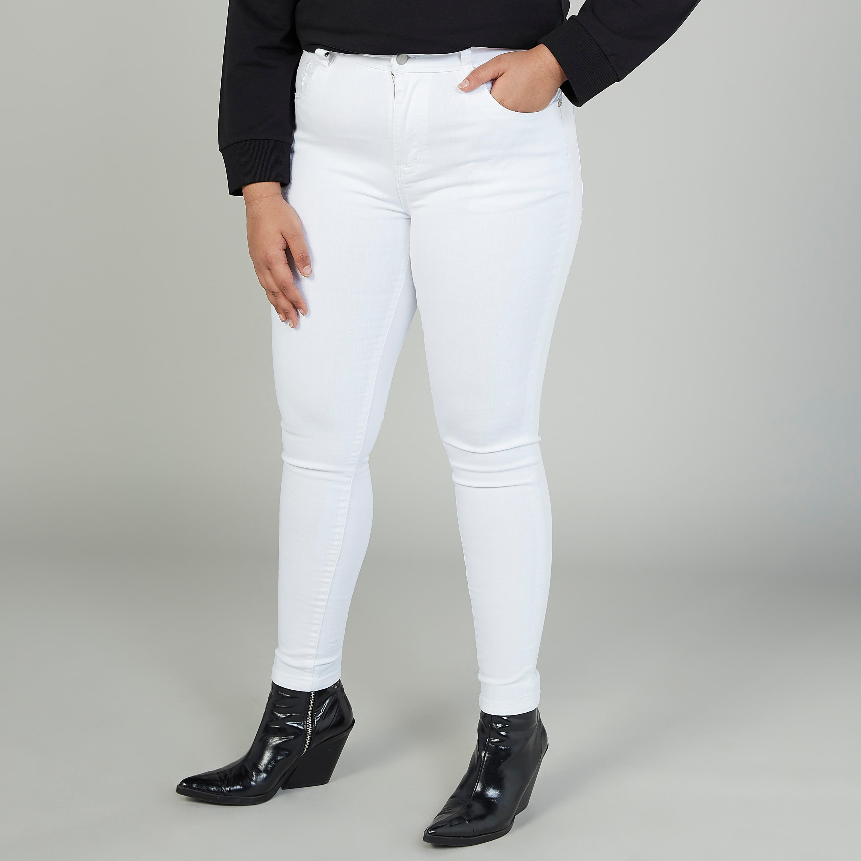 بنطلون جينز سادة سكيني بخصر متوسط الارتفاع وعراوي وجيوب-women-clothing-bottoms-jeans-image-1