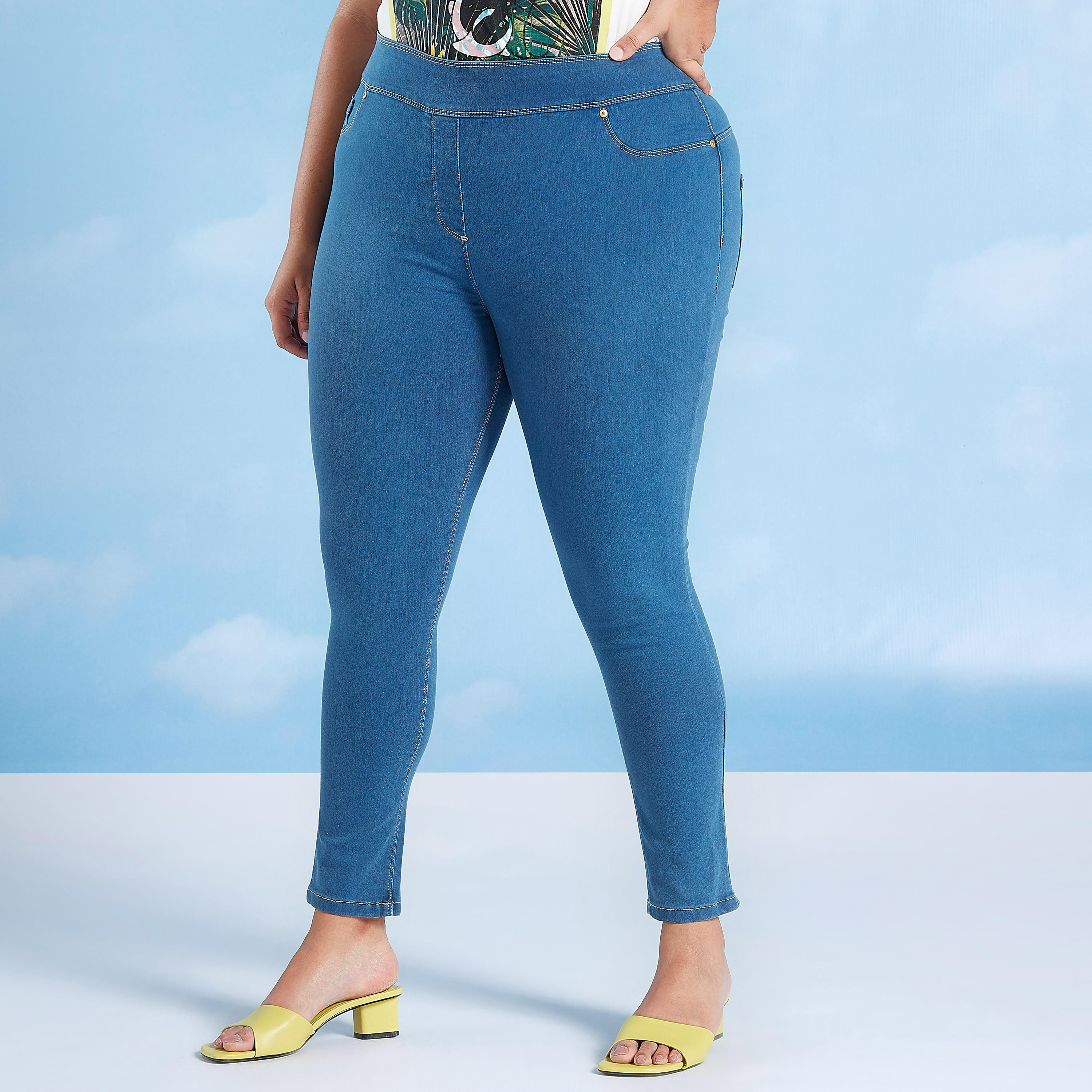 بنطلون سادة بقصة ضيّقة طويل سليم فيت وتفاصيل جيب-women-clothing-bottoms-leggings-image-1