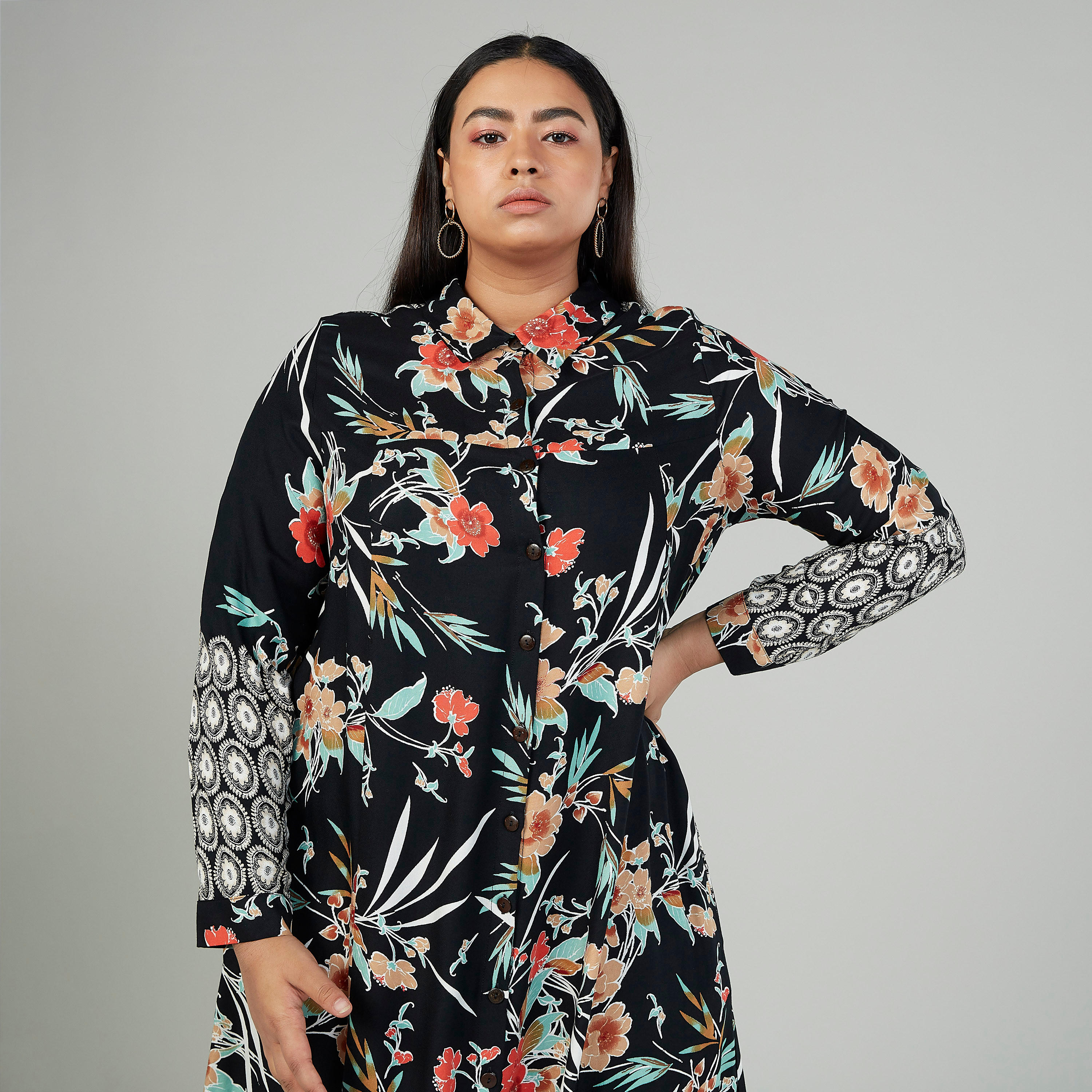 فستان قميص ميدي بأكمام طويلة وياقة عادية وطبعات زهريّة-women-clothing-dresses-image-3