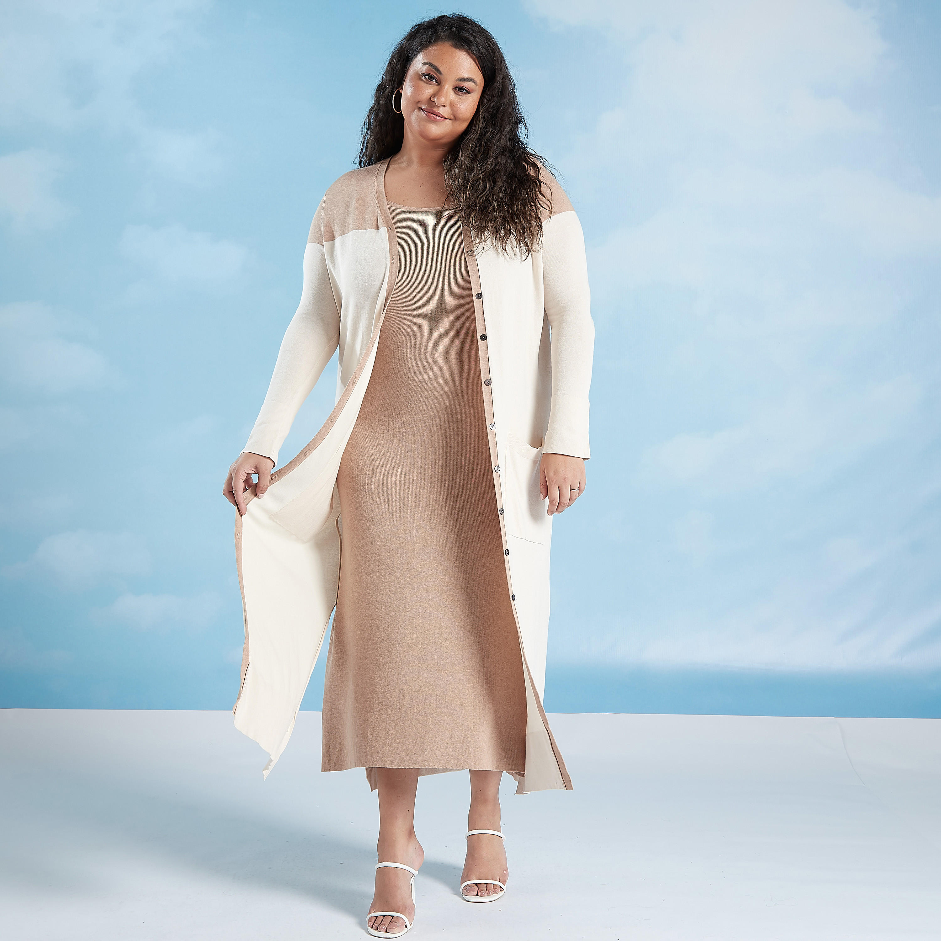 فستان طويل سادة بأكمام طويلة وفتحة جانبيّة - طقم من قطعتين-women-clothing-dresses-image-1