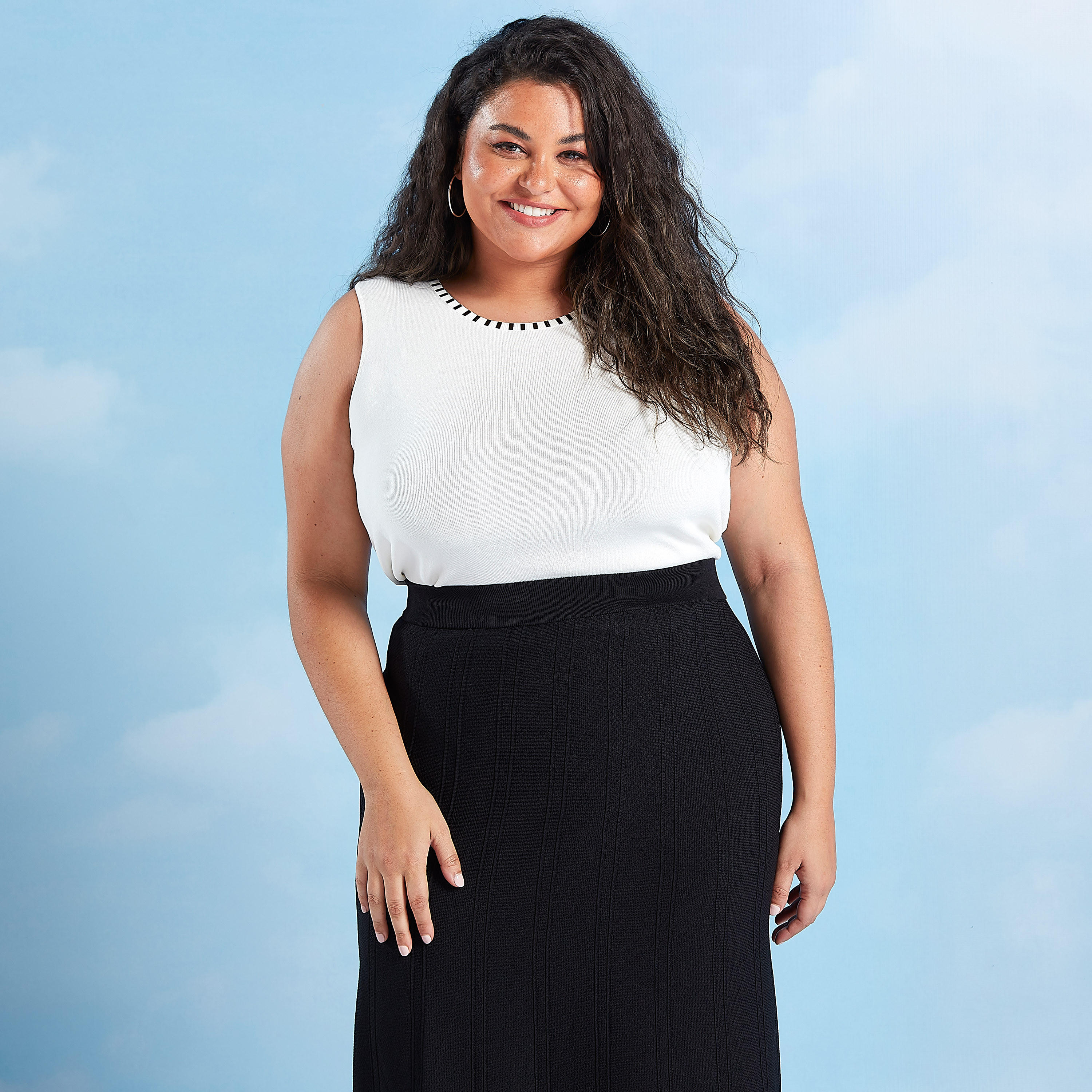 بلوزة سادة دون أكمام بياقة مستديرة-women-clothing-tshirts-image-1