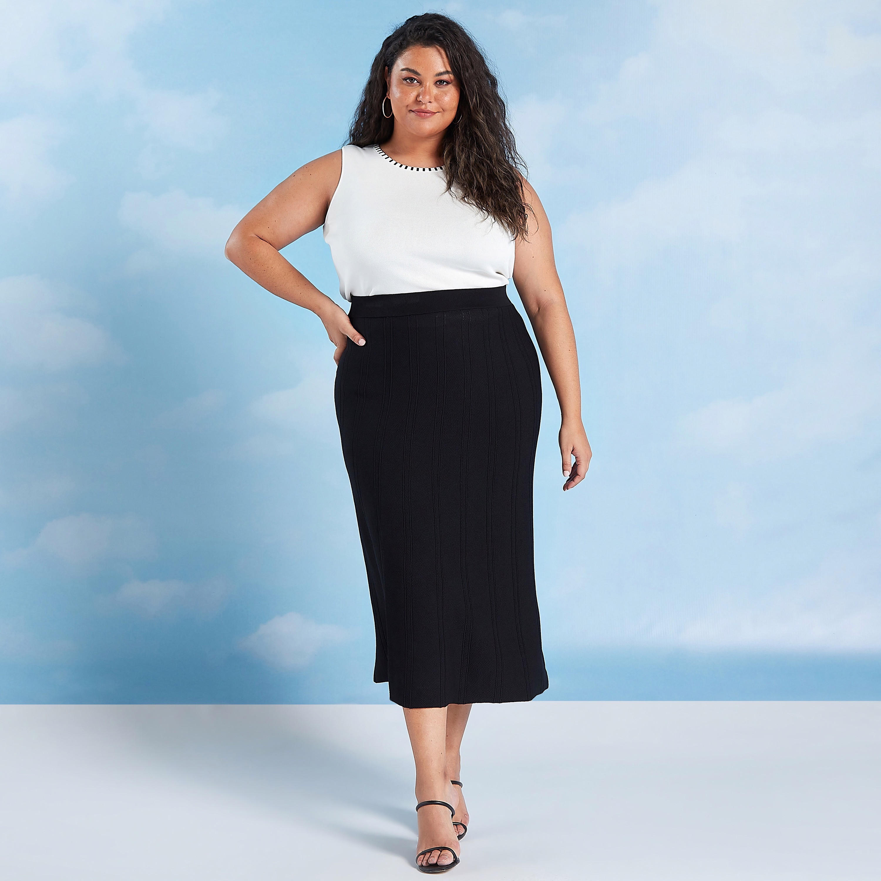 بلوزة سادة دون أكمام بياقة مستديرة-women-clothing-tshirts-image-2
