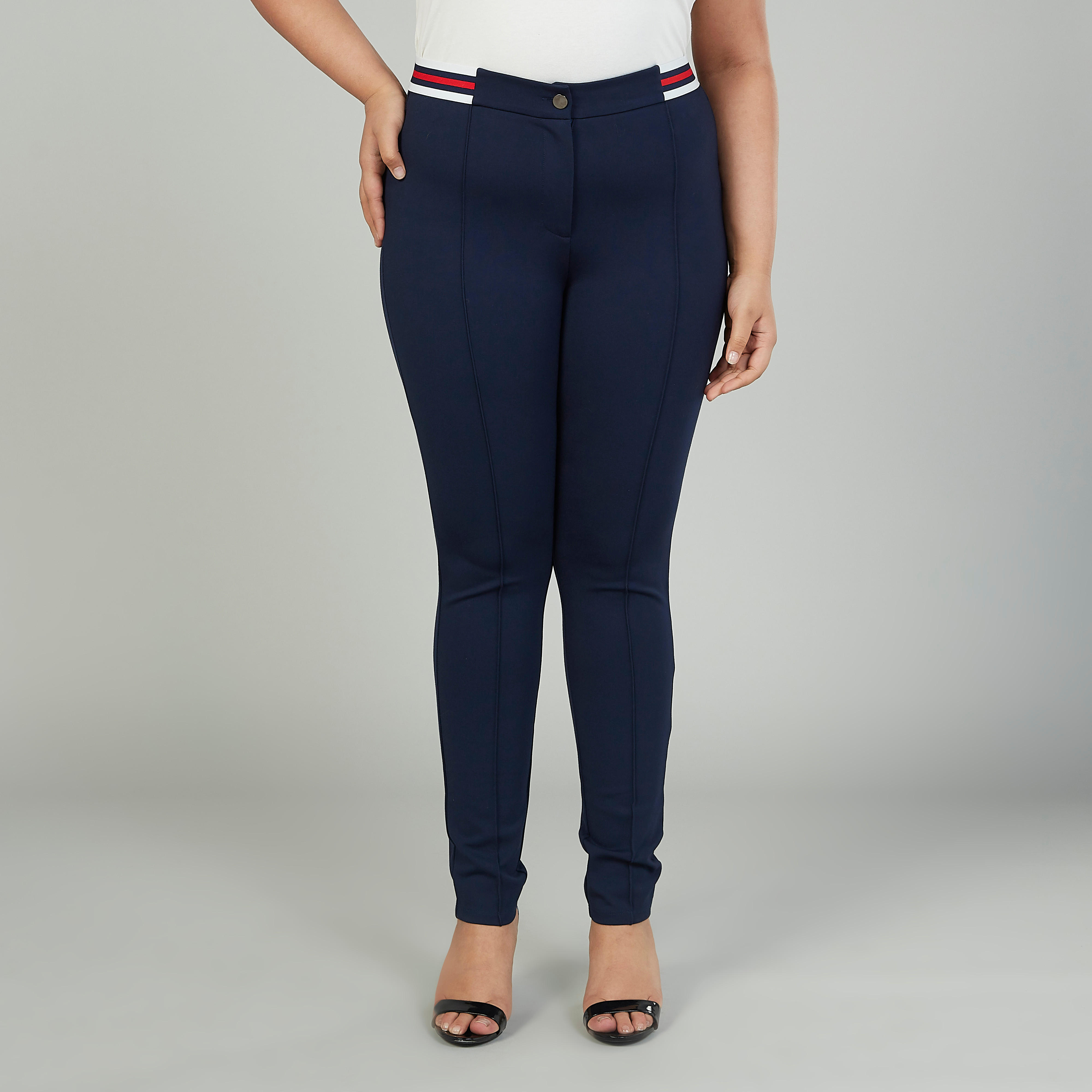 بنطلون ليقنز سادة بخصر مطاطي مخطّط متوسط الارتفاع وتفاصيل جيوب-women-clothing-bottoms-leggings-image-1