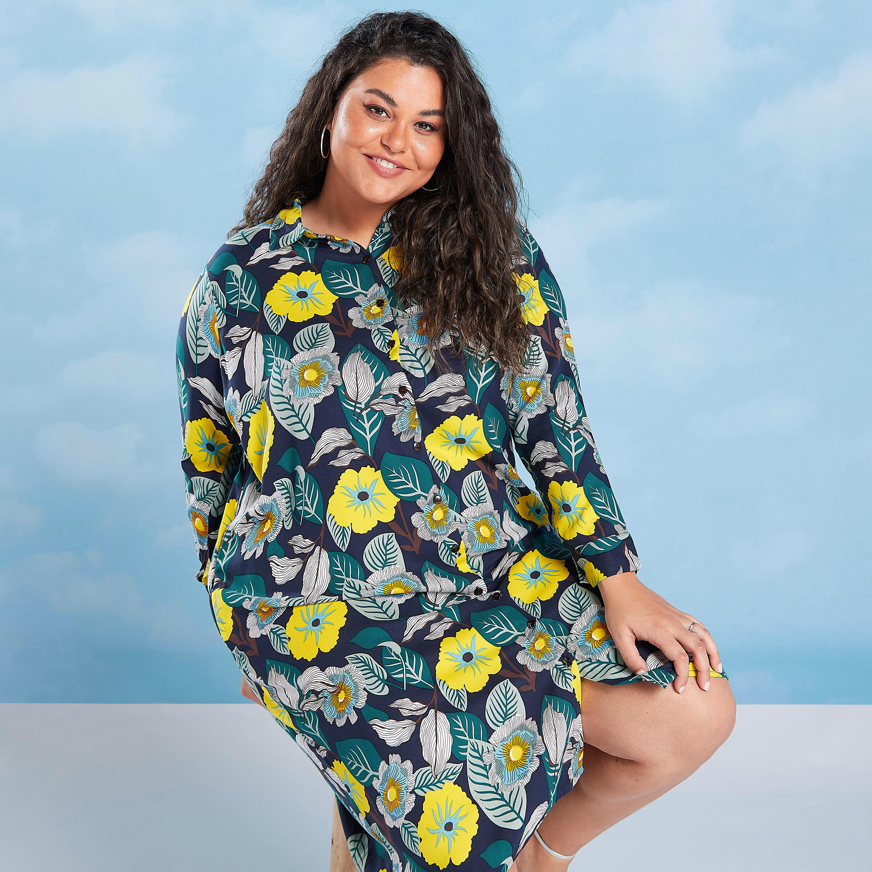 فستان قميص ميدي بطبعات زهرية وأكمام طويلة وتفاصيل جيوب-women-clothing-dresses-image-1