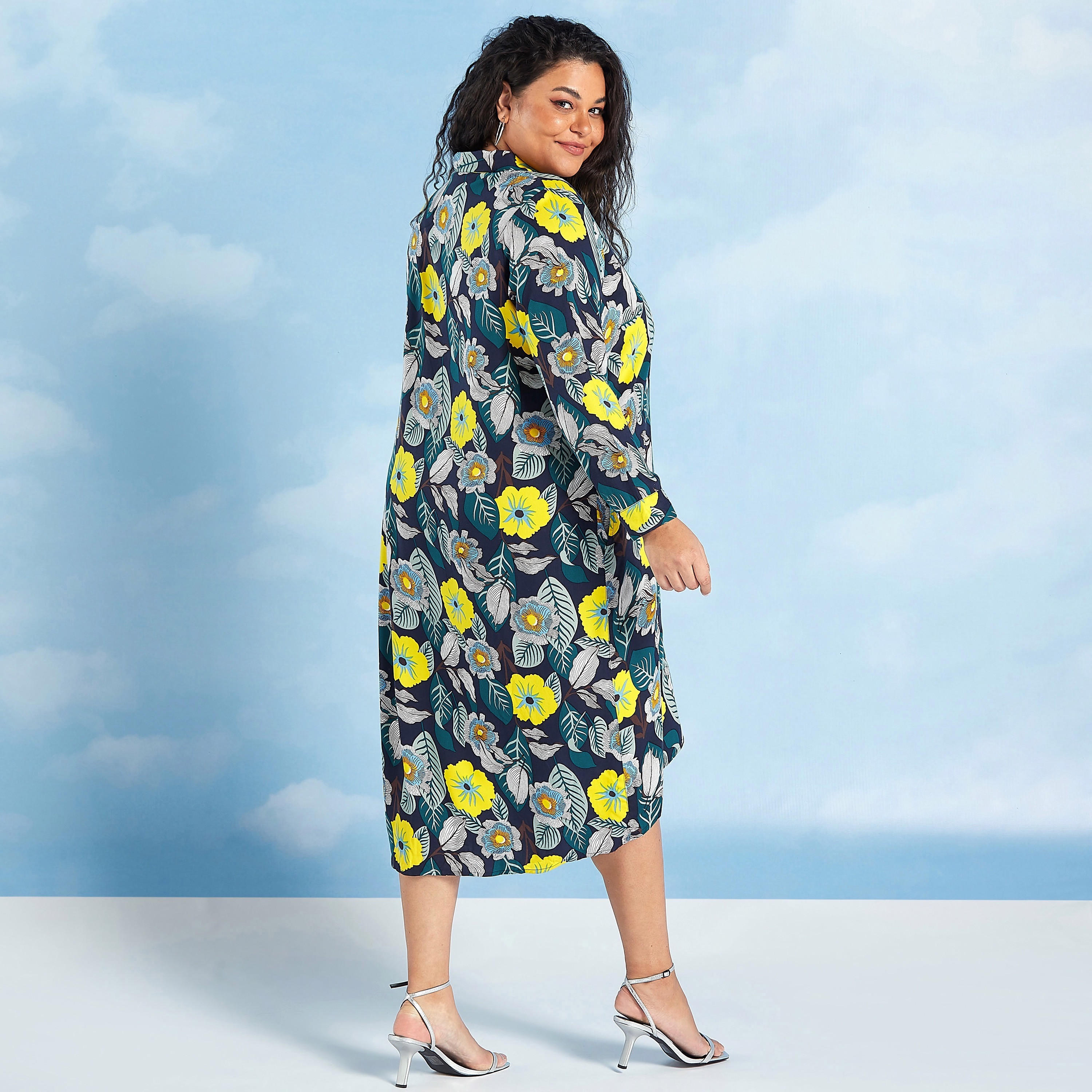 فستان قميص ميدي بطبعات زهرية وأكمام طويلة وتفاصيل جيوب-women-clothing-dresses-image-5