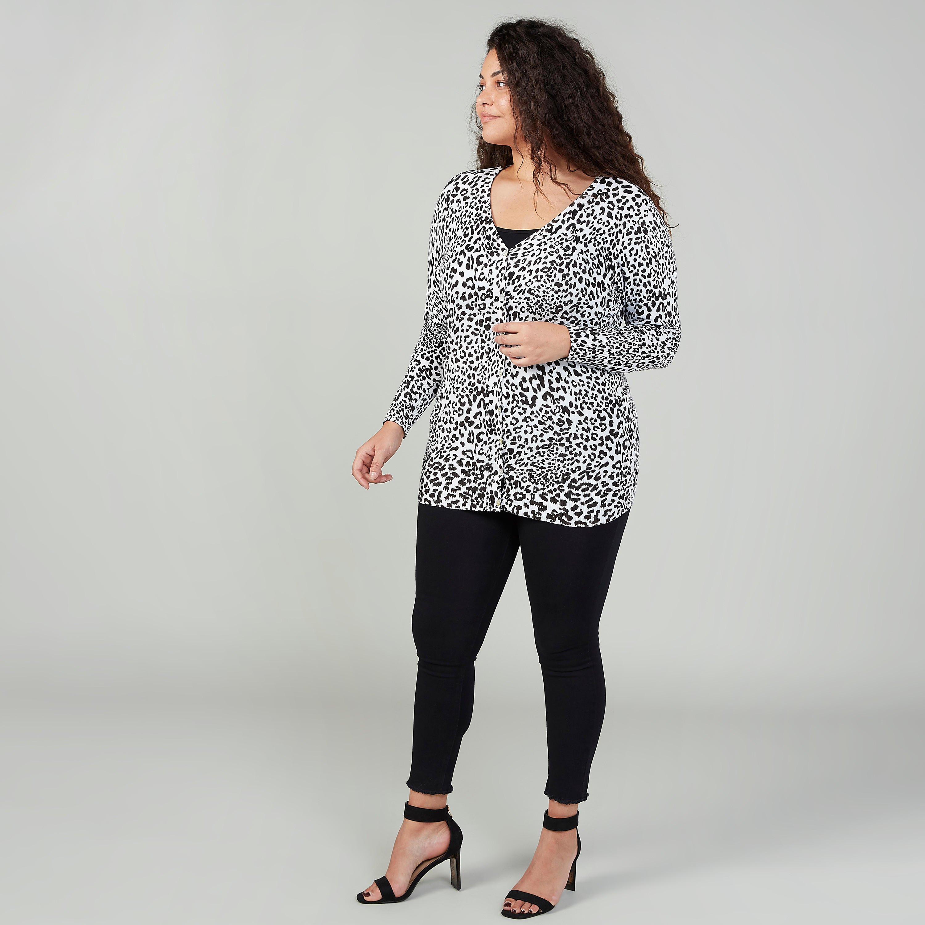 كارديجان بياقة V وأكمام طويلة وطبعات حيوانات-women-winterwear-cardigansandjumpers-cardigans-image-2