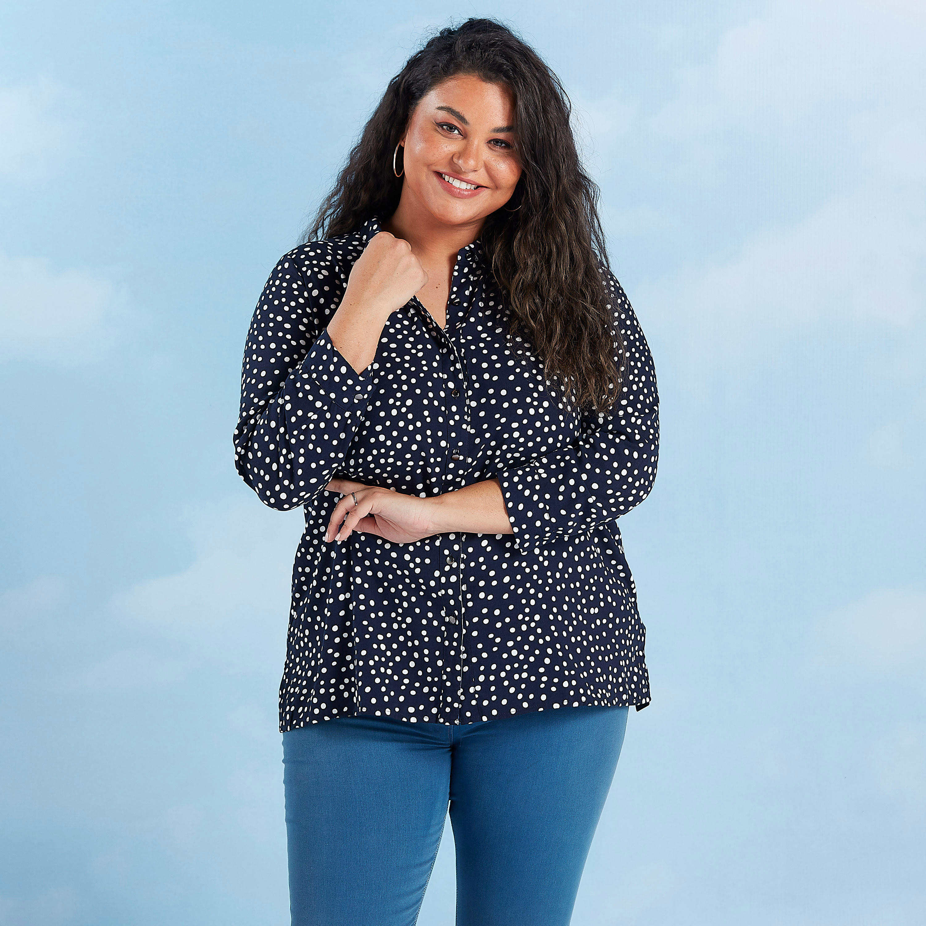 قميص بياقة عادية وأكمام طويلة وطبعات منقّطة-women-clothing-shirtsandblouses-blouses-image-4