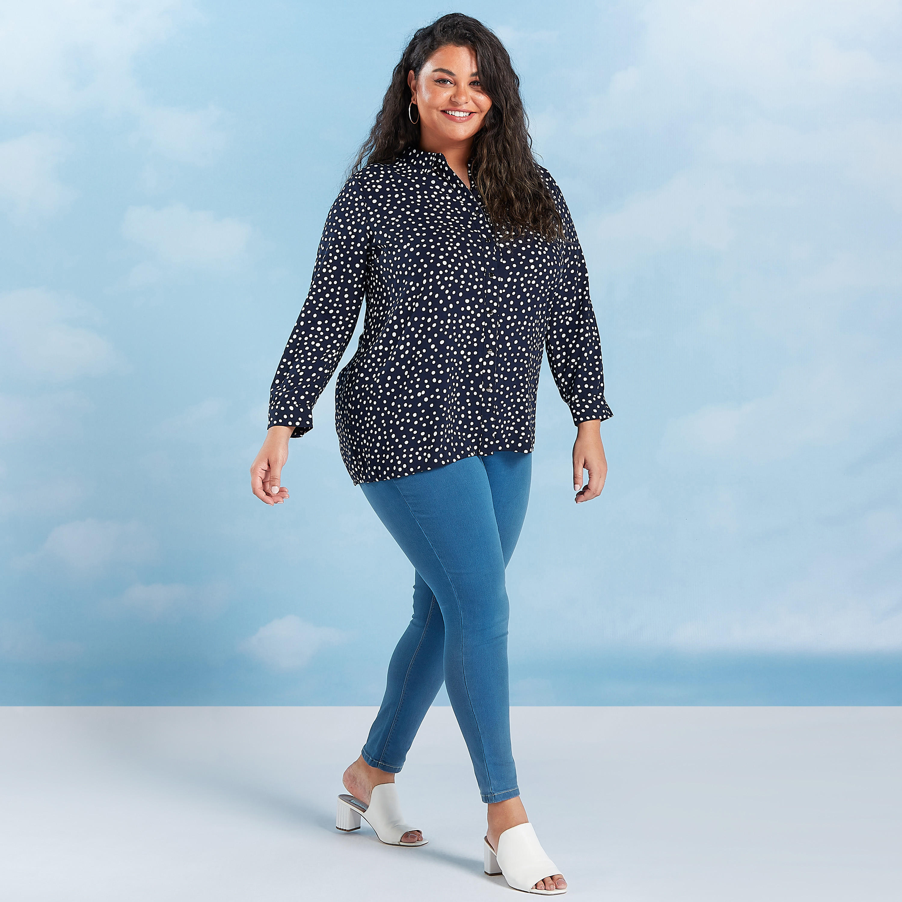 قميص بياقة عادية وأكمام طويلة وطبعات منقّطة-women-clothing-shirtsandblouses-blouses-image-3