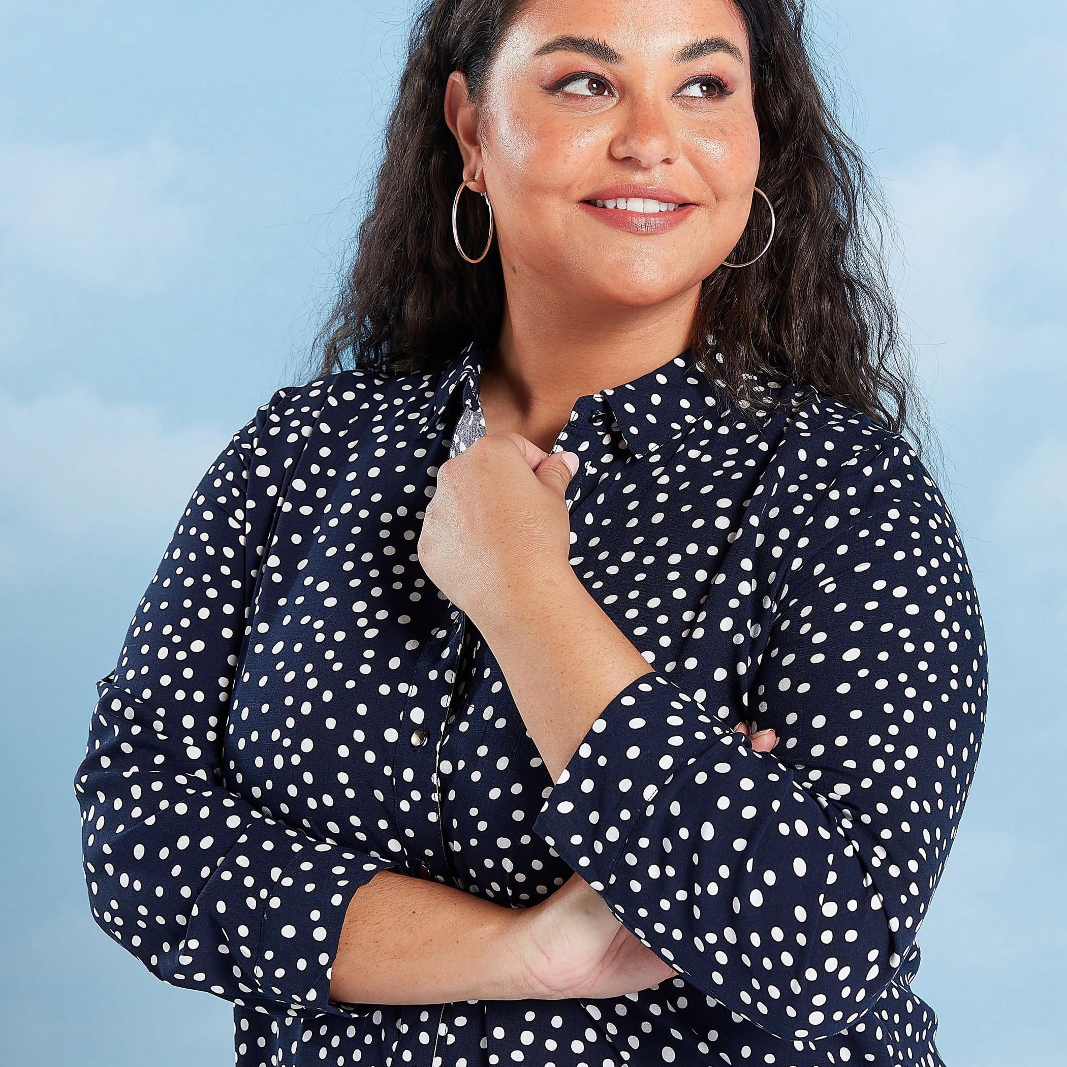 قميص بياقة عادية وأكمام طويلة وطبعات منقّطة-women-clothing-shirtsandblouses-blouses-image-2