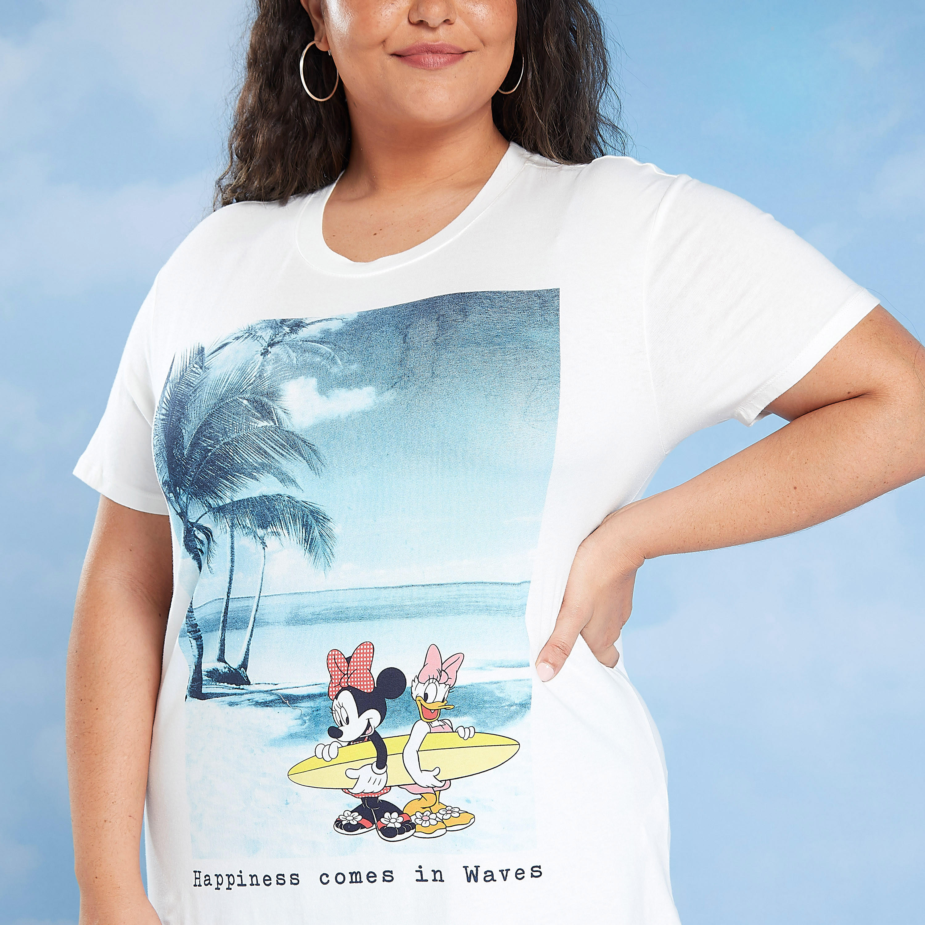 تيشيرت بياقة مستديرة وأكمام قصيرة وطبعات-women-clothing-tshirts-image-2