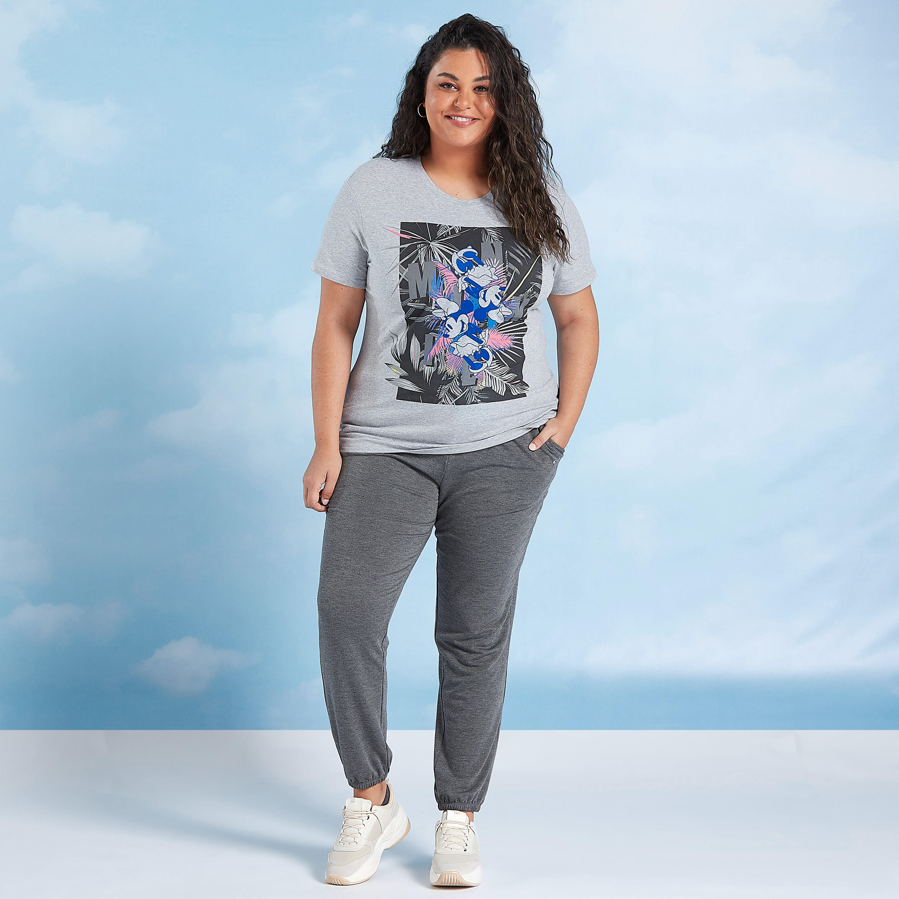 تيشيرت بياقة مستديرة وأكمام قصيرة وطبعات ميني ماوس-women-clothing-tshirts-image-2