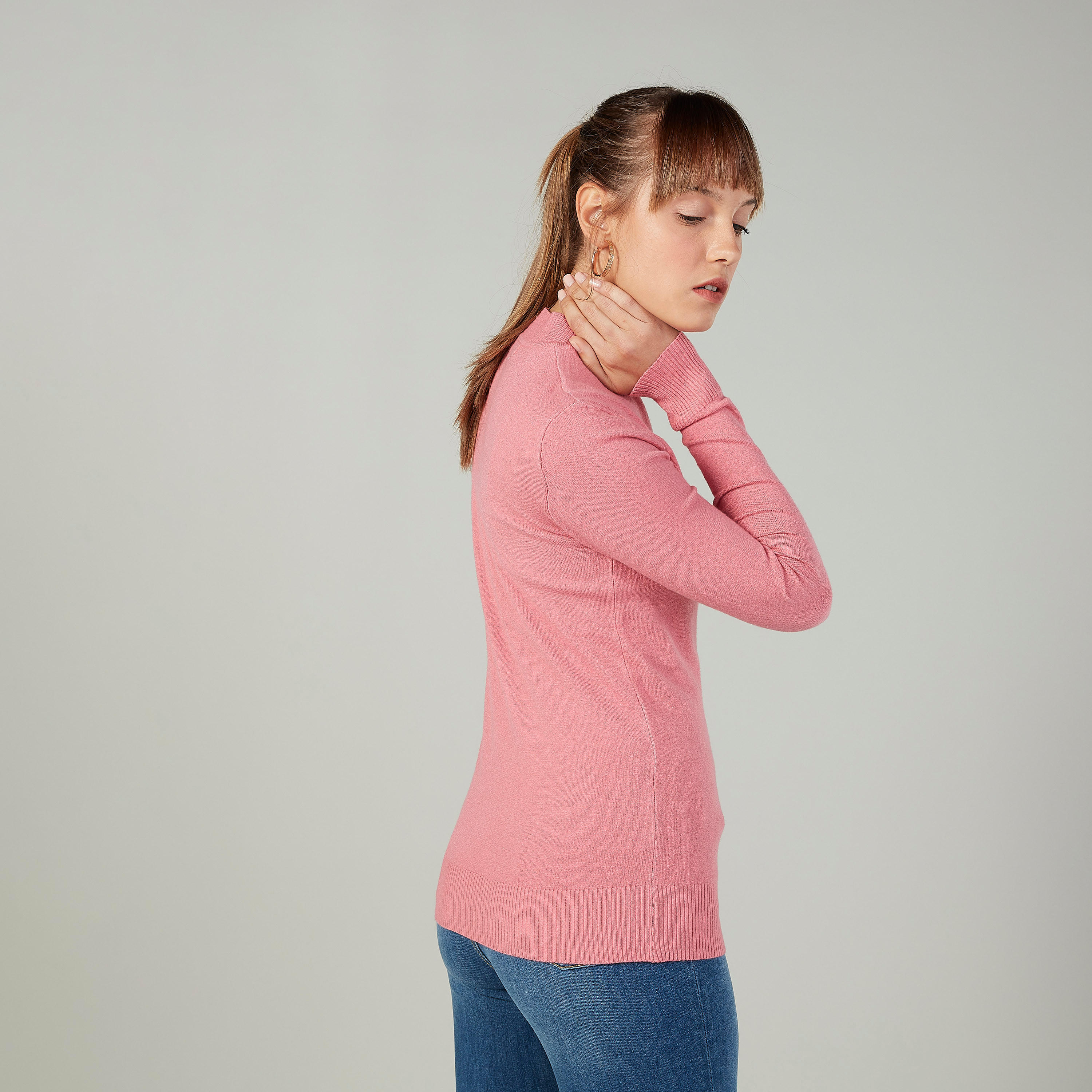 كنزة بارزة الملمس بياقة ضيّقة عالية وأكمام طويلة-women-clothing-cardigansandjumpers-jumpers-image-2