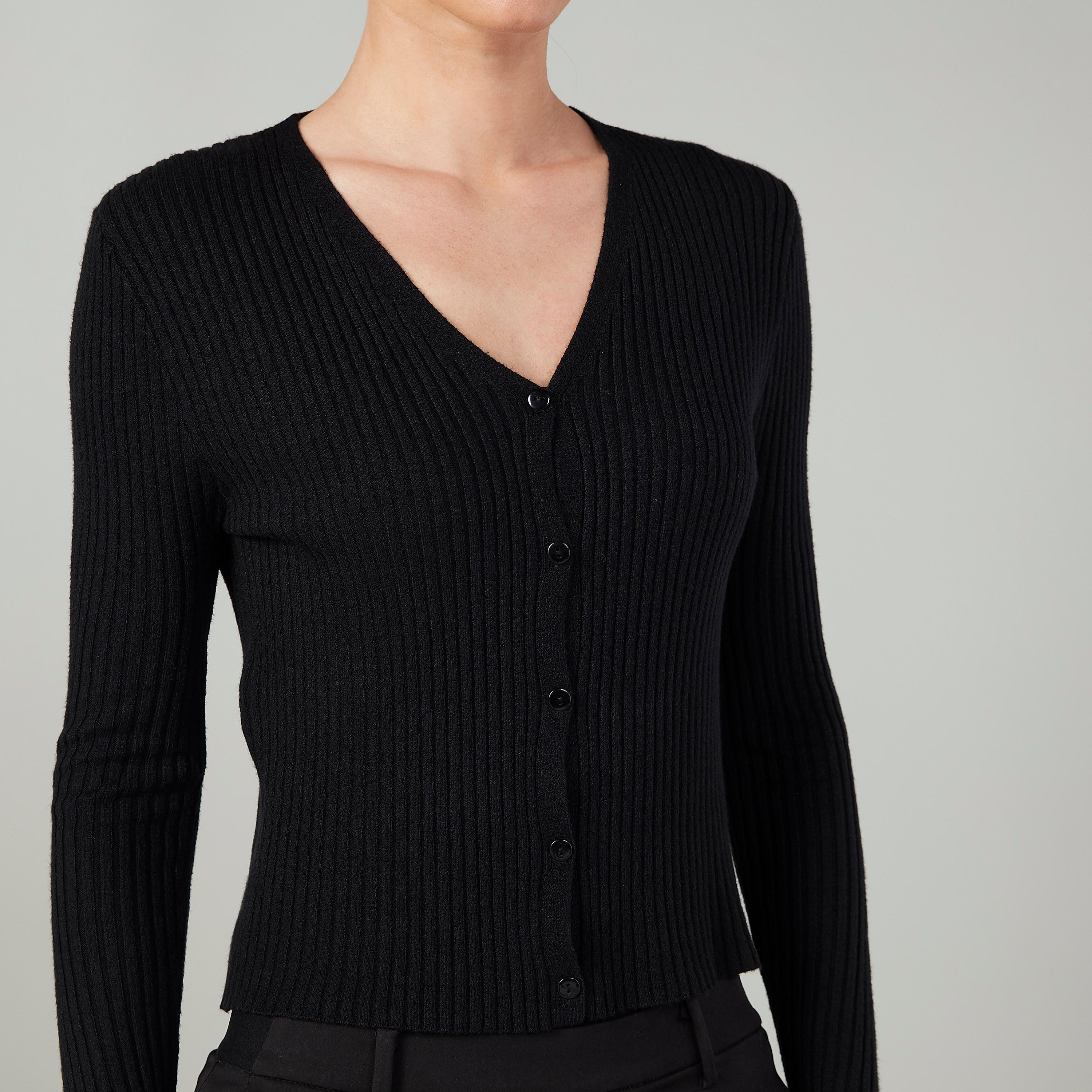 كنزة بارزة الملمس بياقة V وأكمام طويلة-women-clothing-cardigansandjumpers-jumpers-image-2