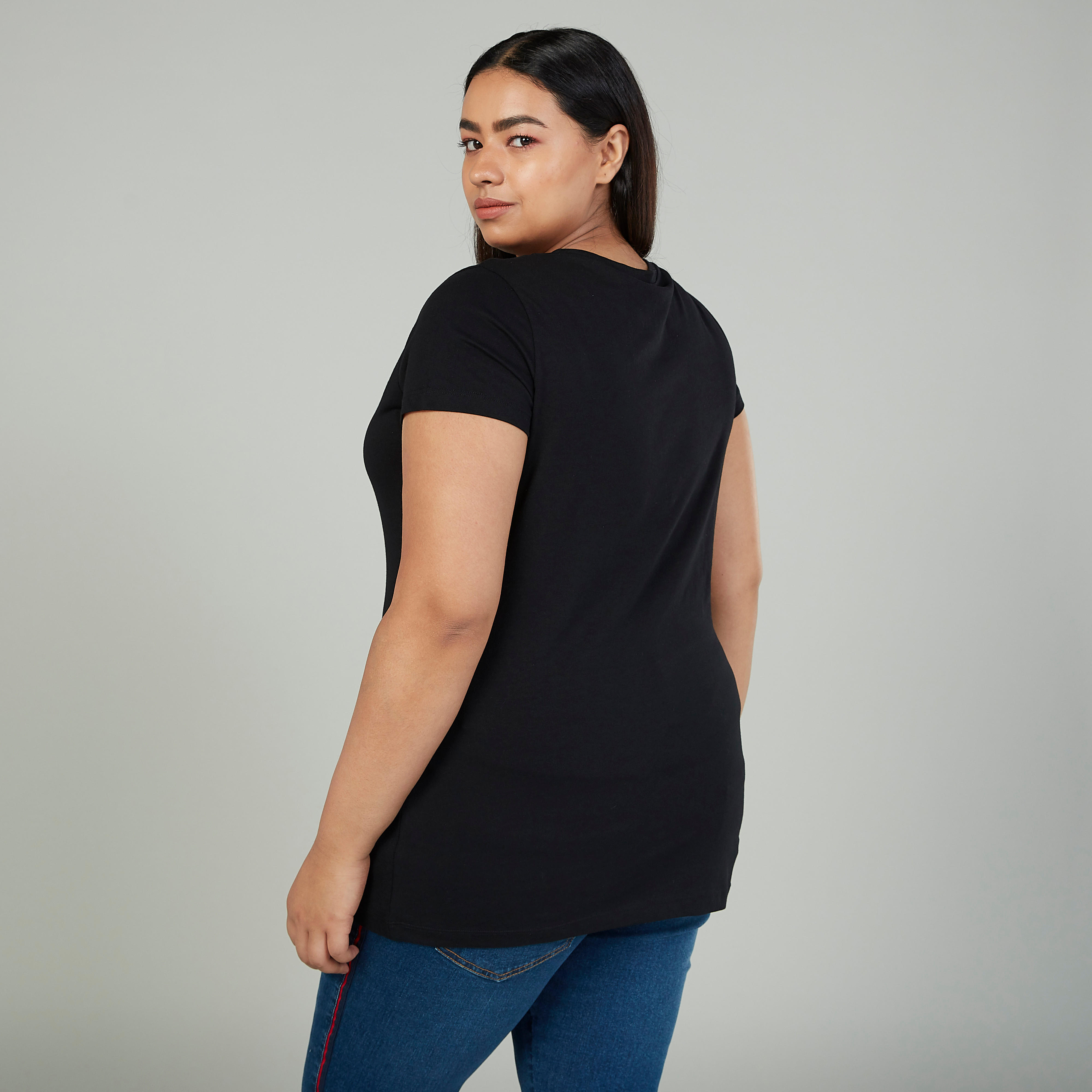 تيشيرت بياقة مستديرة وأكمام قصيرة وطبعات-women-clothing-tshirts-image-4