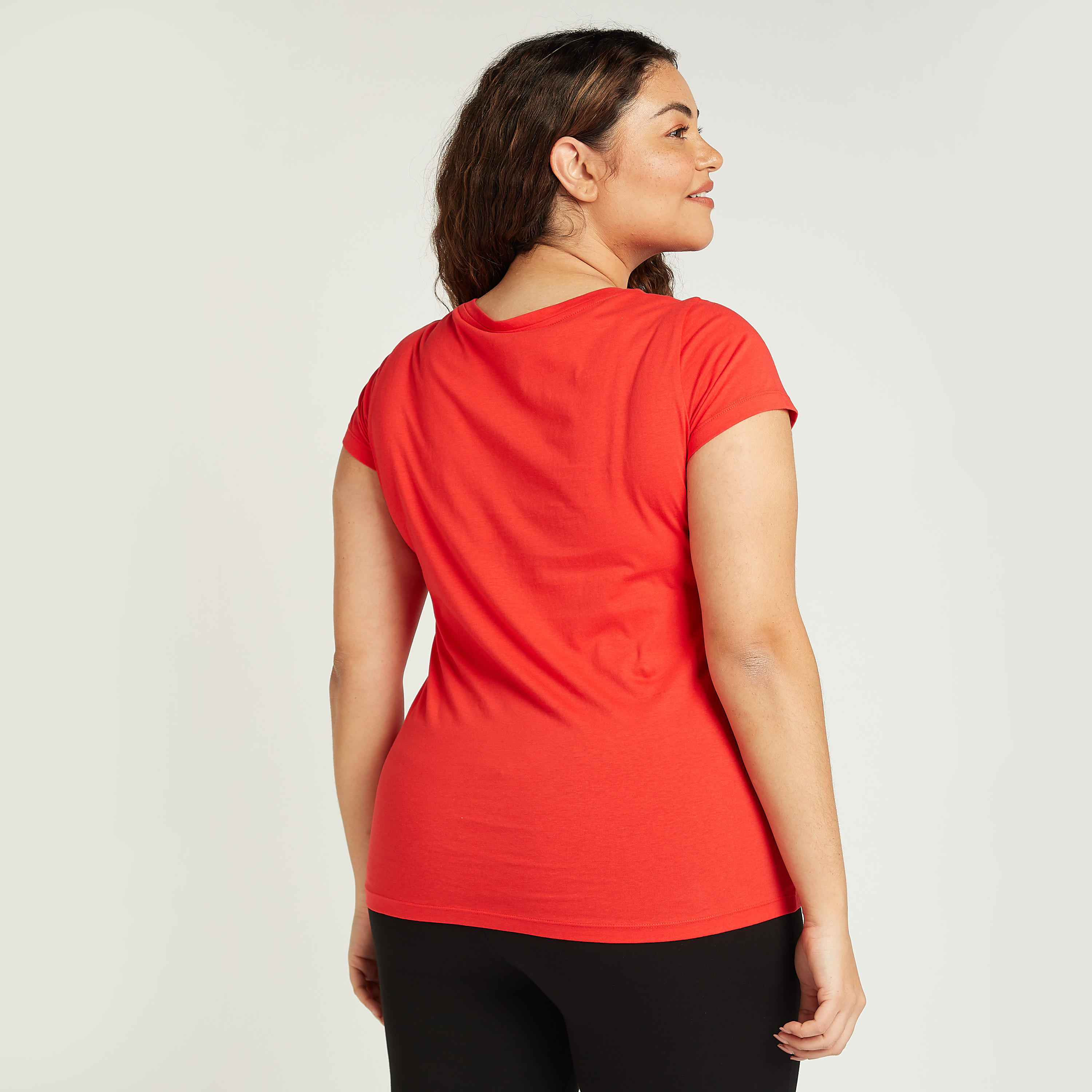 تيشيرت بياقة مستديرة وأكمام قصيرة وطبعات-women-clothing-tshirts-image-1