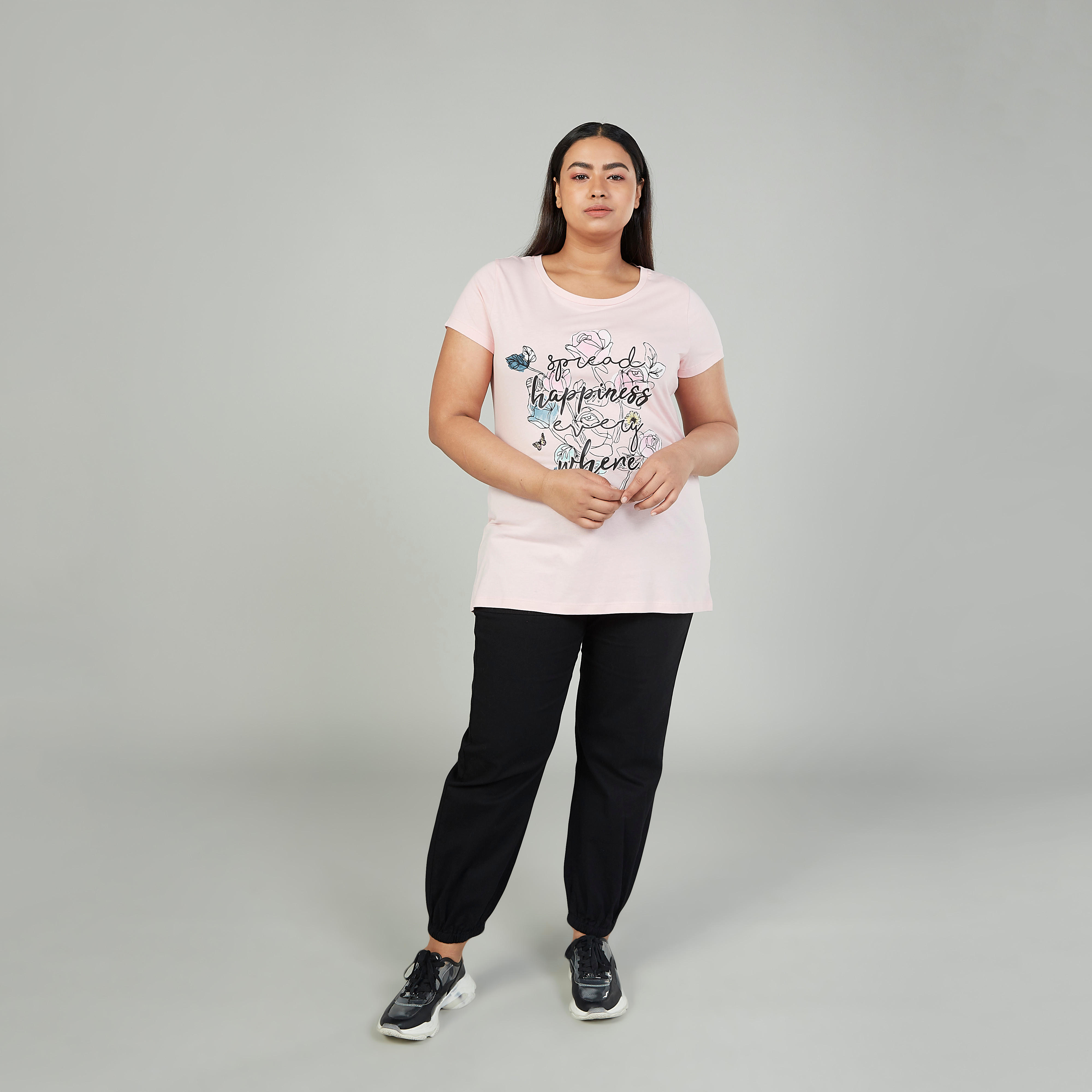 تيشيرت بياقة مستديرة وأكمام قصيرة وطبعات-women-clothing-tshirts-image-2
