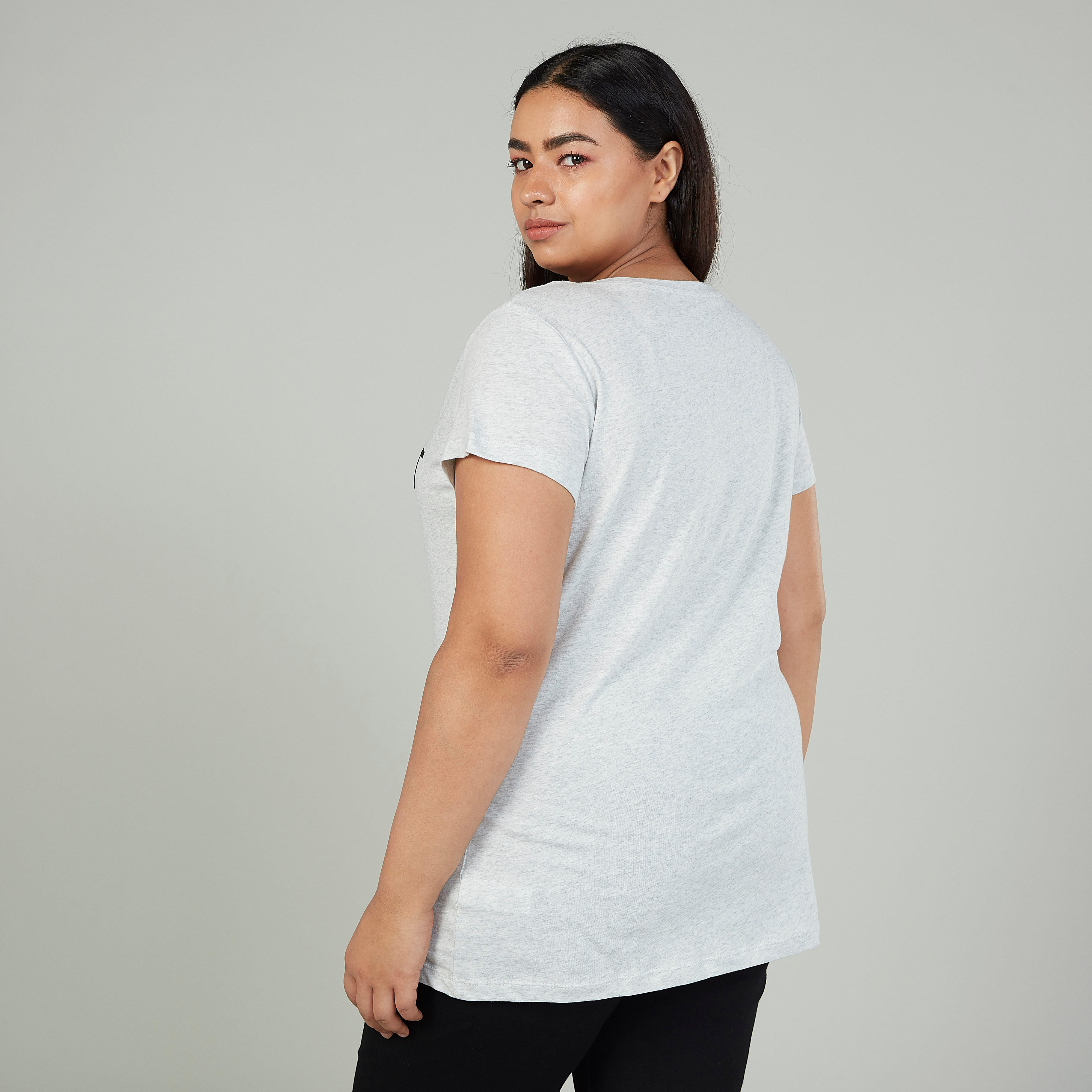 تيشيرت بياقة مستديرة وأكمام قصيرة وطبعات-women-clothing-tshirts-image-4