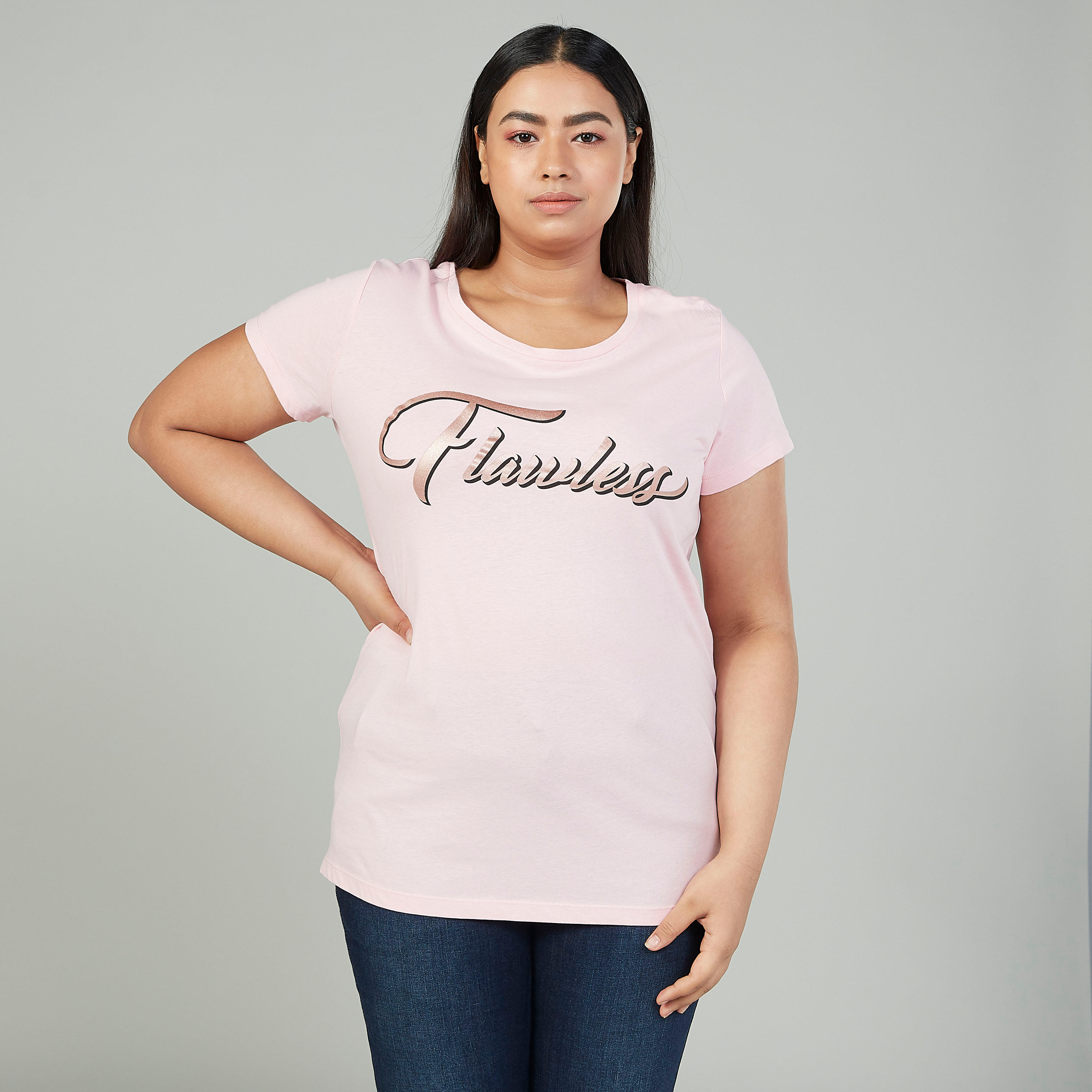 تيشيرت بياقة مستديرة وأكمام قصيرة وطبعات-women-clothing-tshirts-image-1