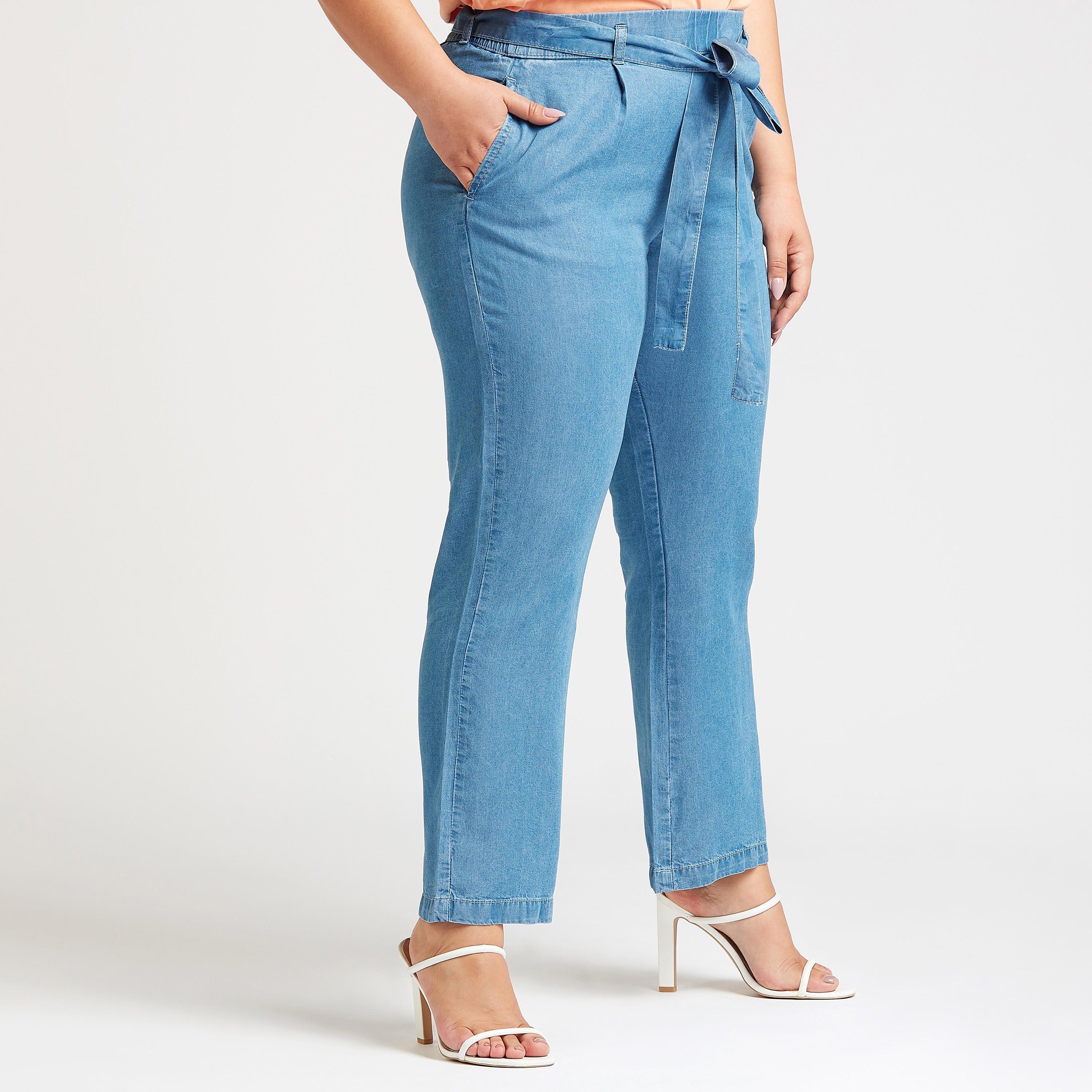 بنطلون بالازو دنيم سادة بخصر متوسّط الارتفاع وأربطة وتفاصيل جيوب-women-clothing-bottoms-trousers-image-5