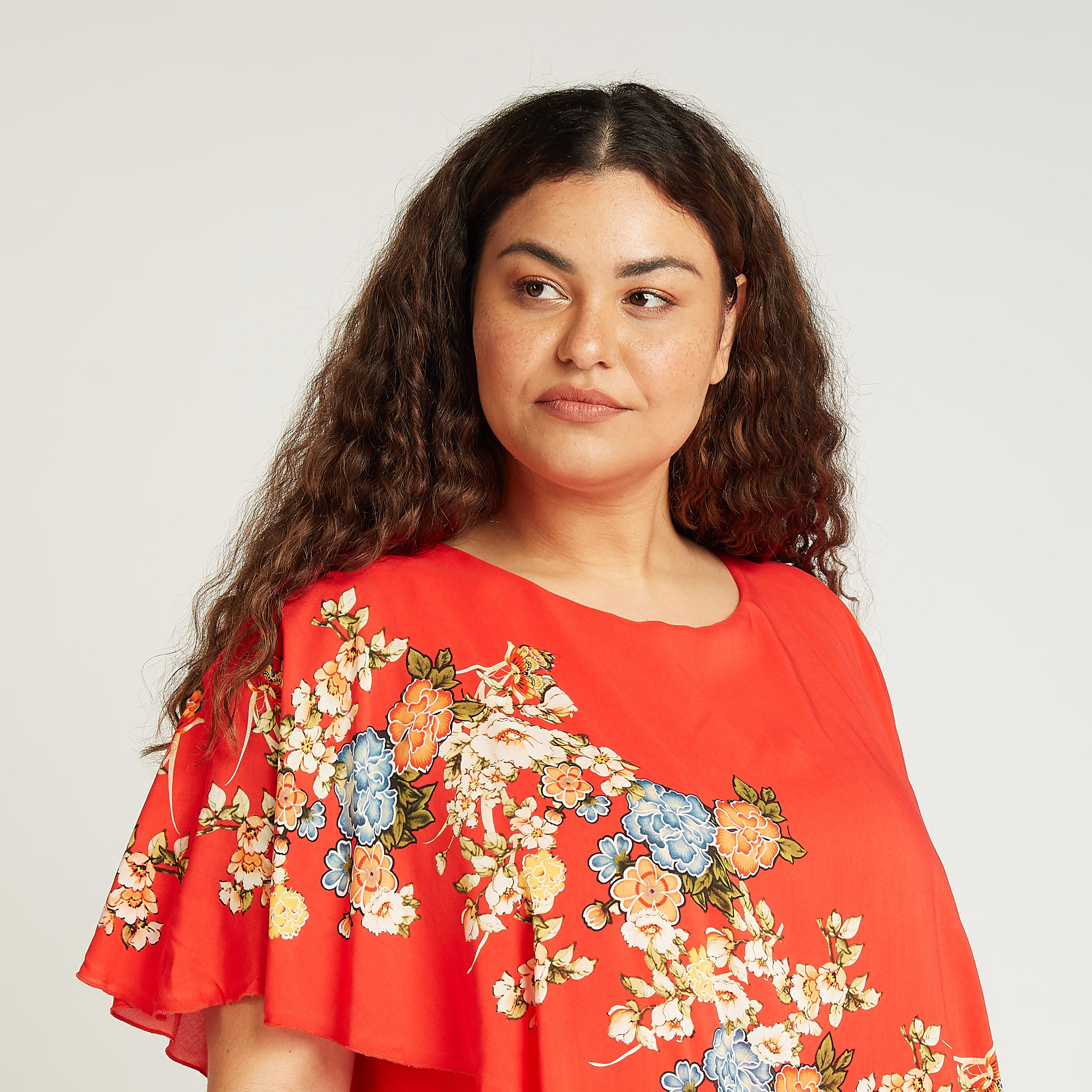 بلوزة بياقة مستديرة وأكمام واسعة وطبعات أزهار-women-clothing-shirtsandblouses-blouses-image-3