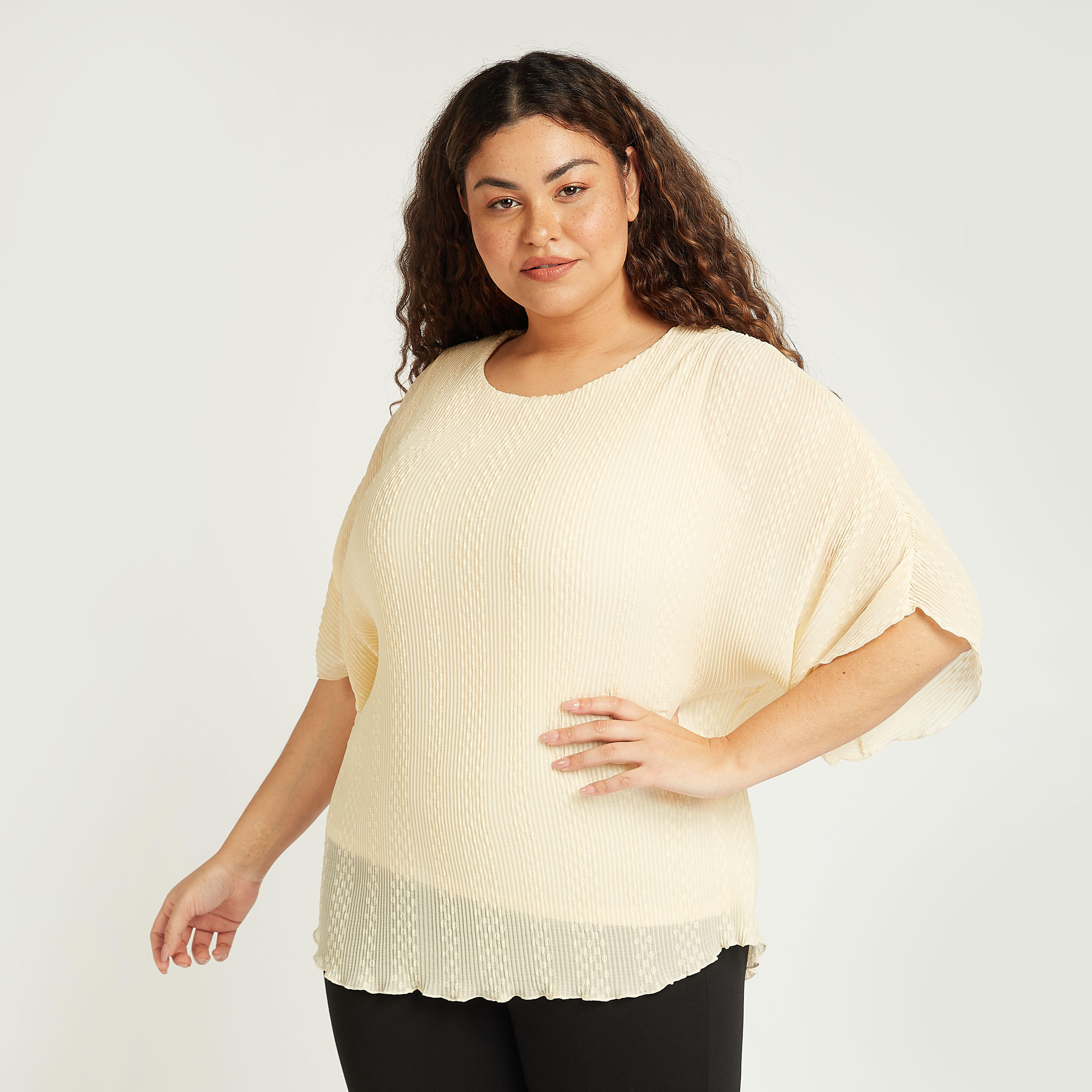 بلوزة بارزة الملمس بياقة مستديرة وأكمام واسعة-women-clothing-shirtsandblouses-blouses-image-4