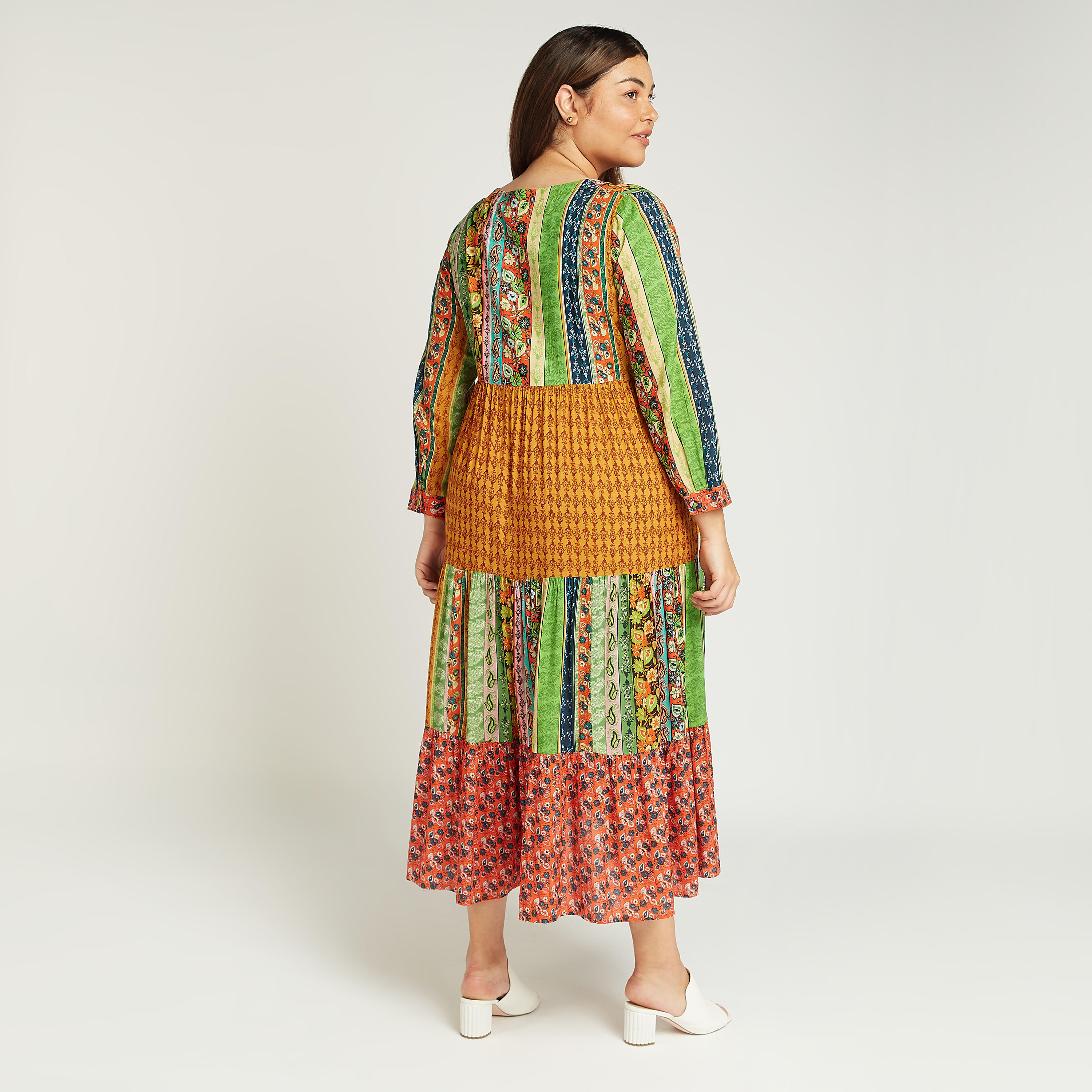 فستان طويل إيه لاين بياقة V وأكمام طويلة وطبعات-women-clothing-dresses-image-4