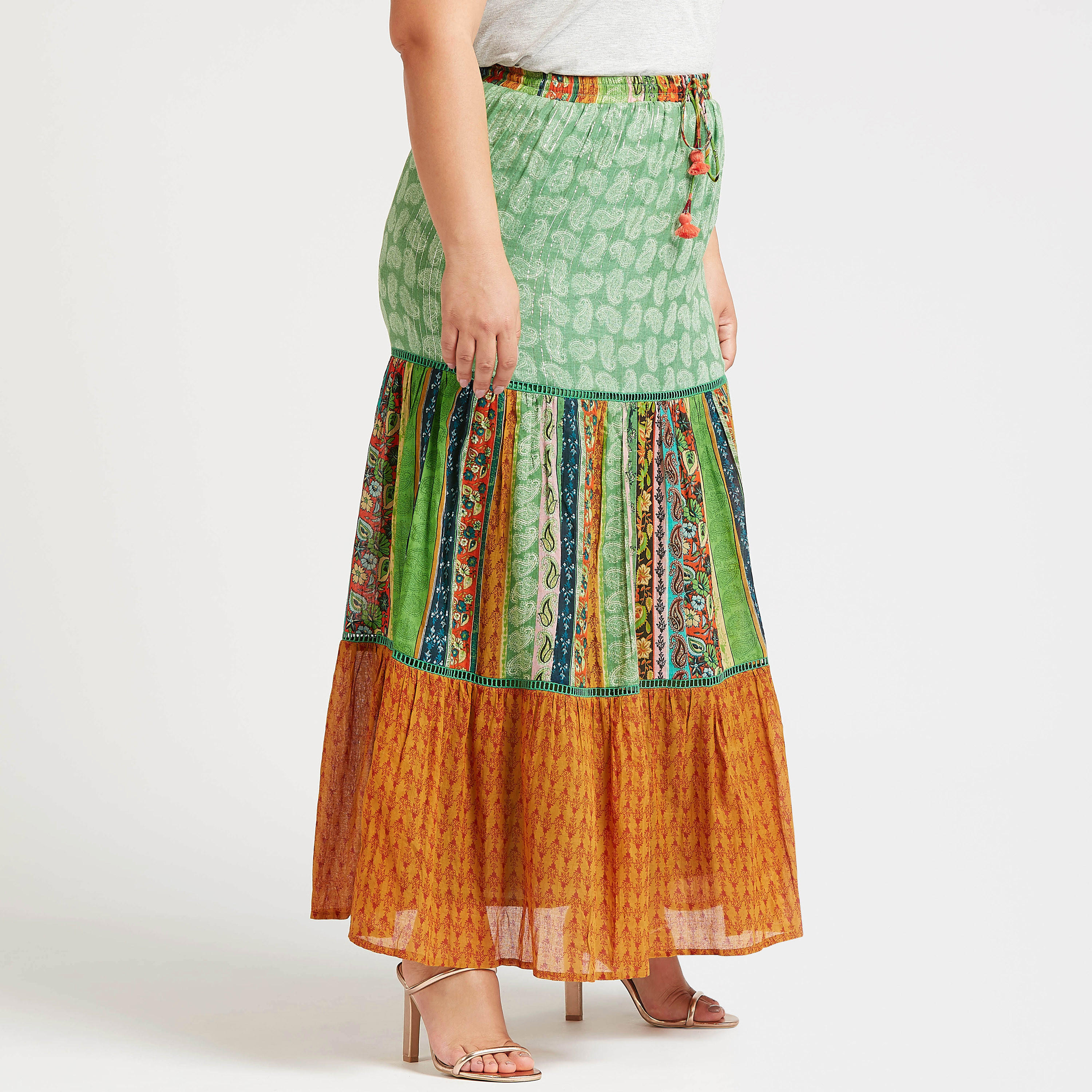 تنورة إيه لاين طويلة بخصر مطّاطي وأربطة وطبعات بيزلي-women-clothing-bottoms-skirts-image-5