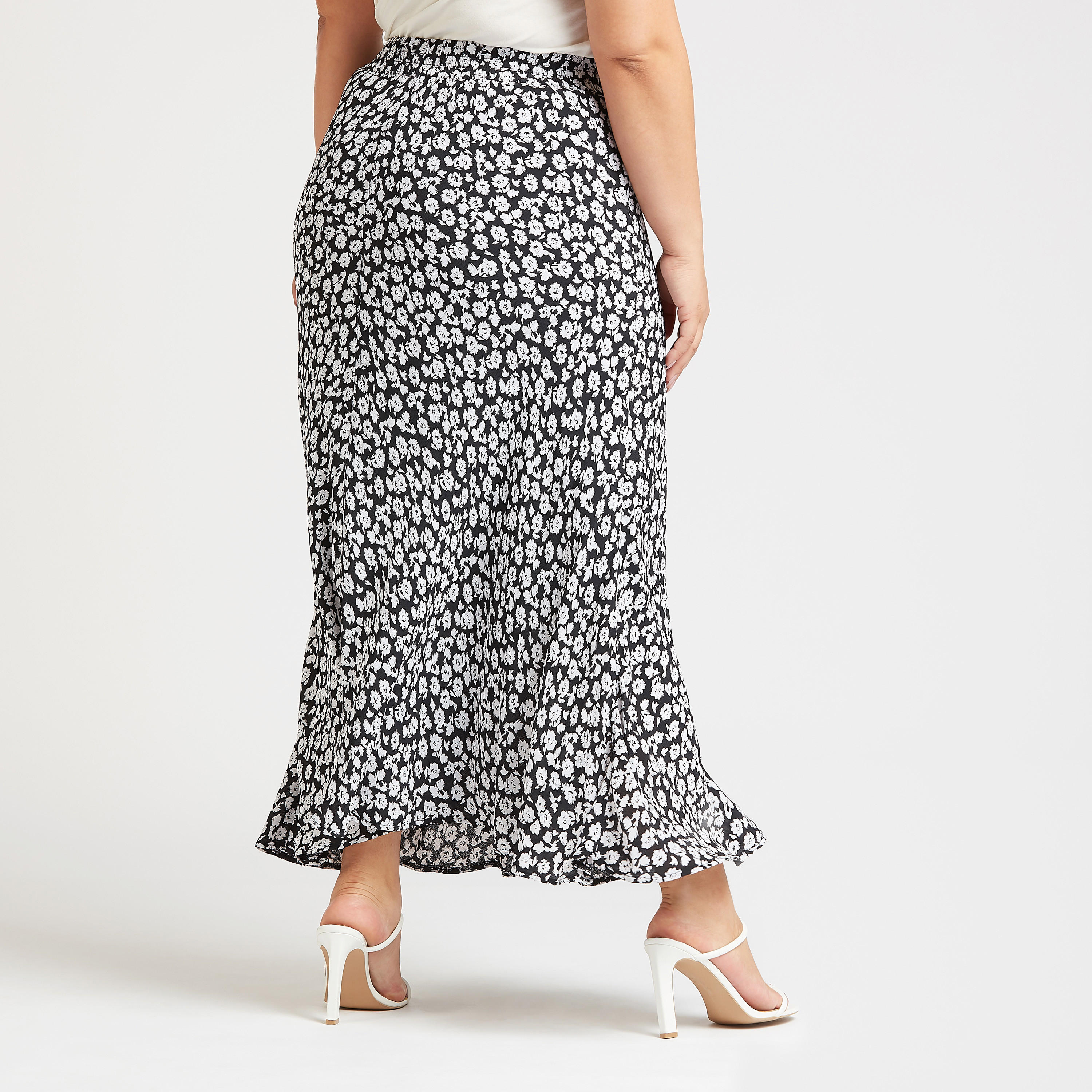 تنورة طويلة ايه لاين بخصر مطّاطي وطبعات-women-clothing-bottoms-skirts-image-4