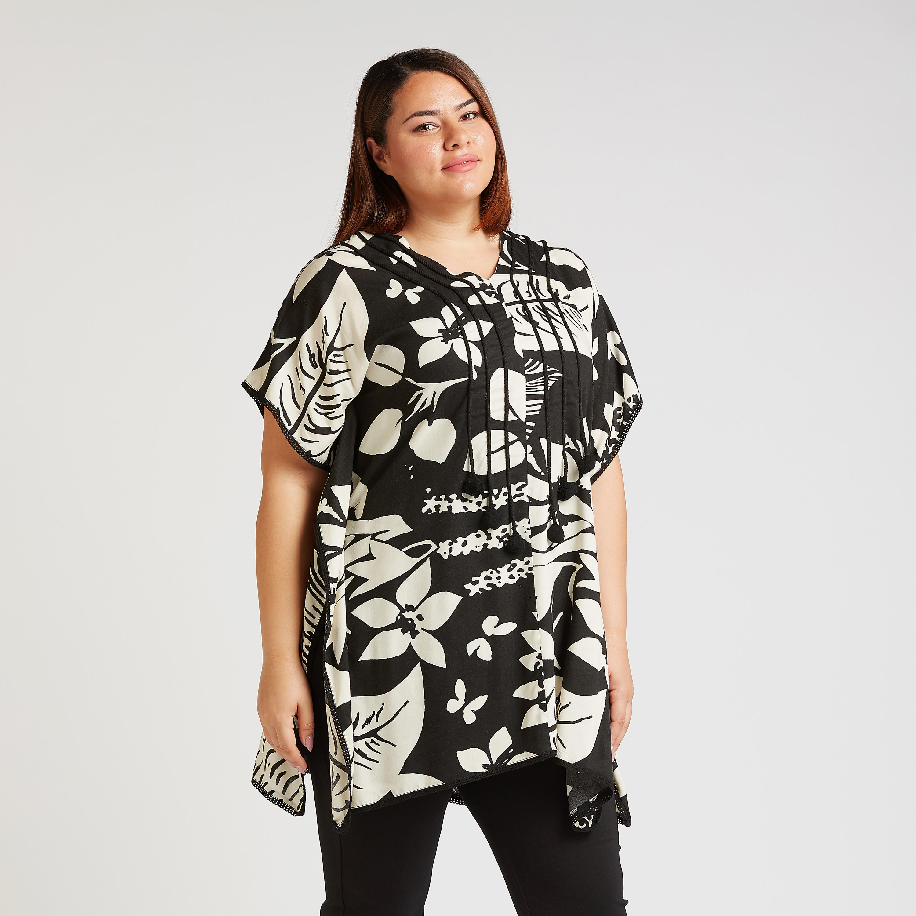 بلوزة طويلة  بياقة V واكمام متصلة وطبعات زهرية-women-clothing-shirtsandblouses-blouses-image-1
