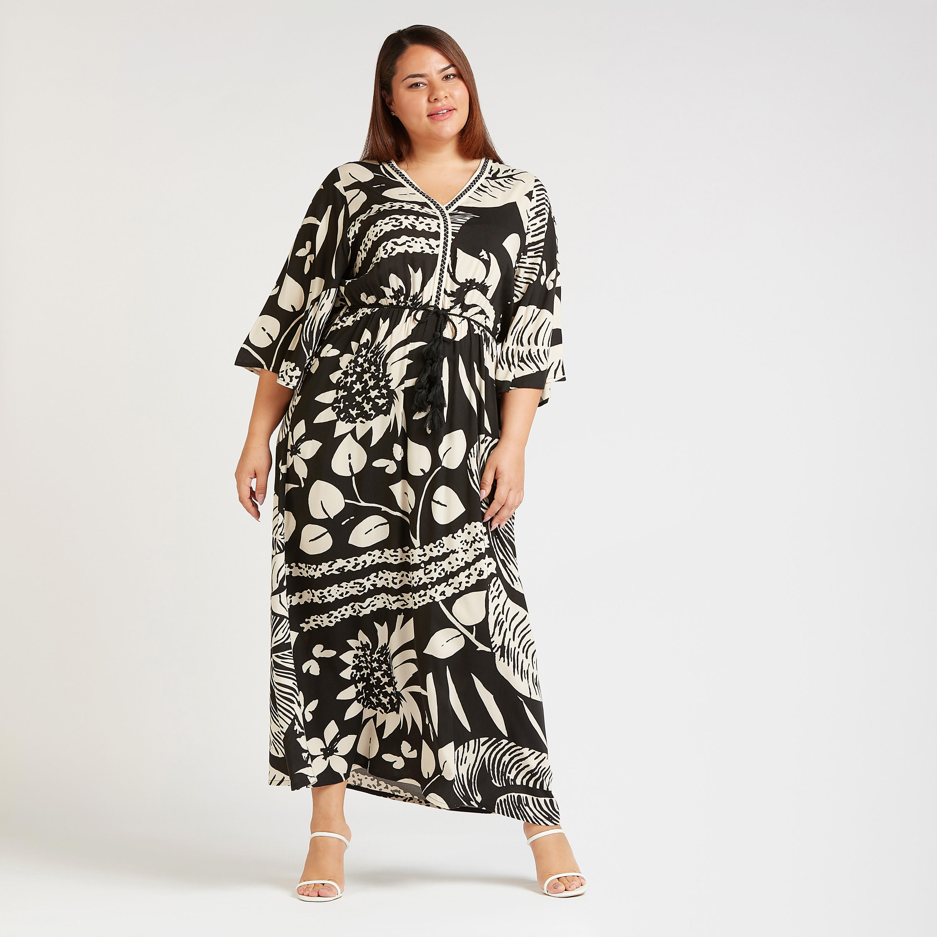 Floral Maxi A-line Dress with V-neck and 3/4 Flared Sleeves-women-clothing-dresses-image-4