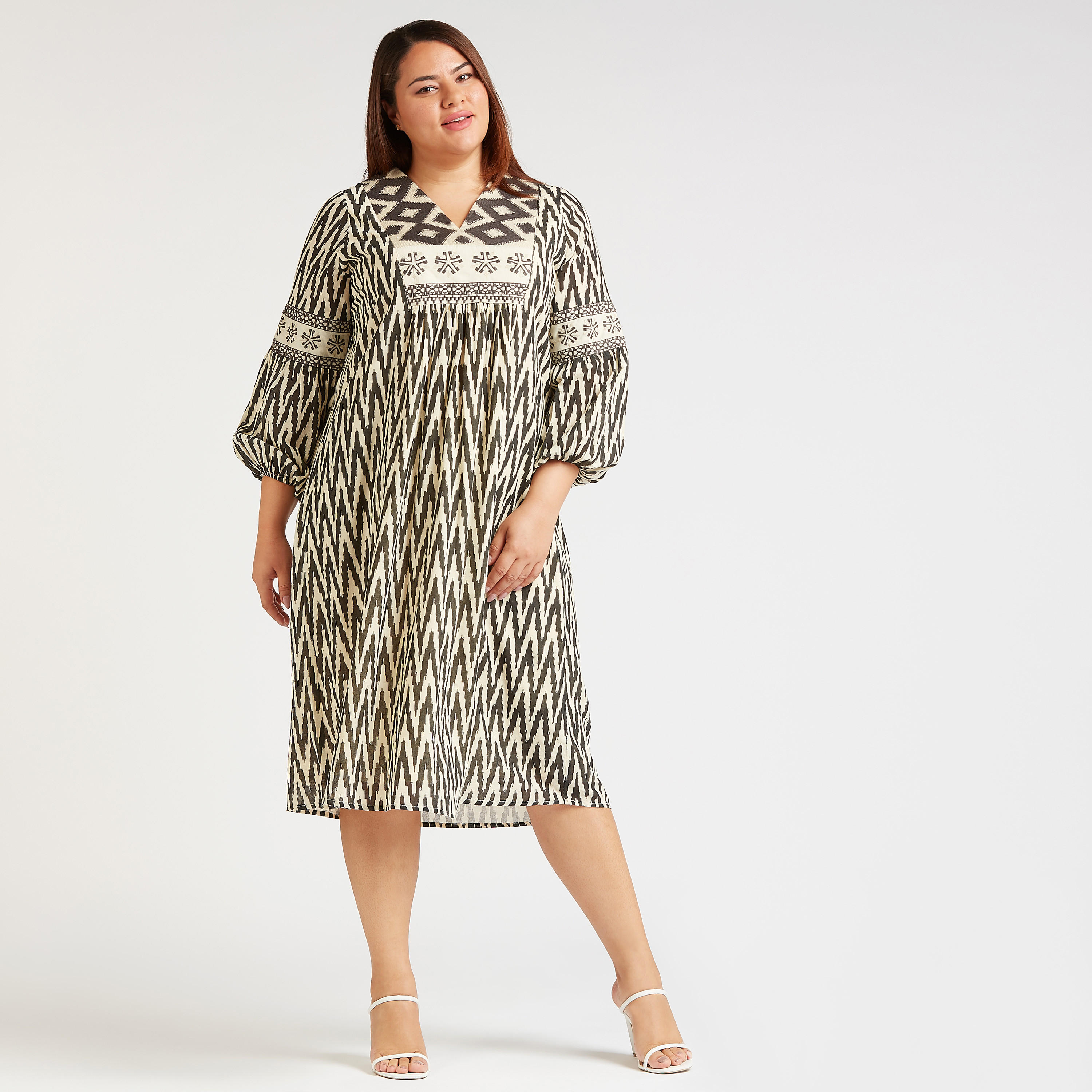 فستان ميدي بطبعات وياقة v وأكمام 3/4-women-clothing-dresses-image-2