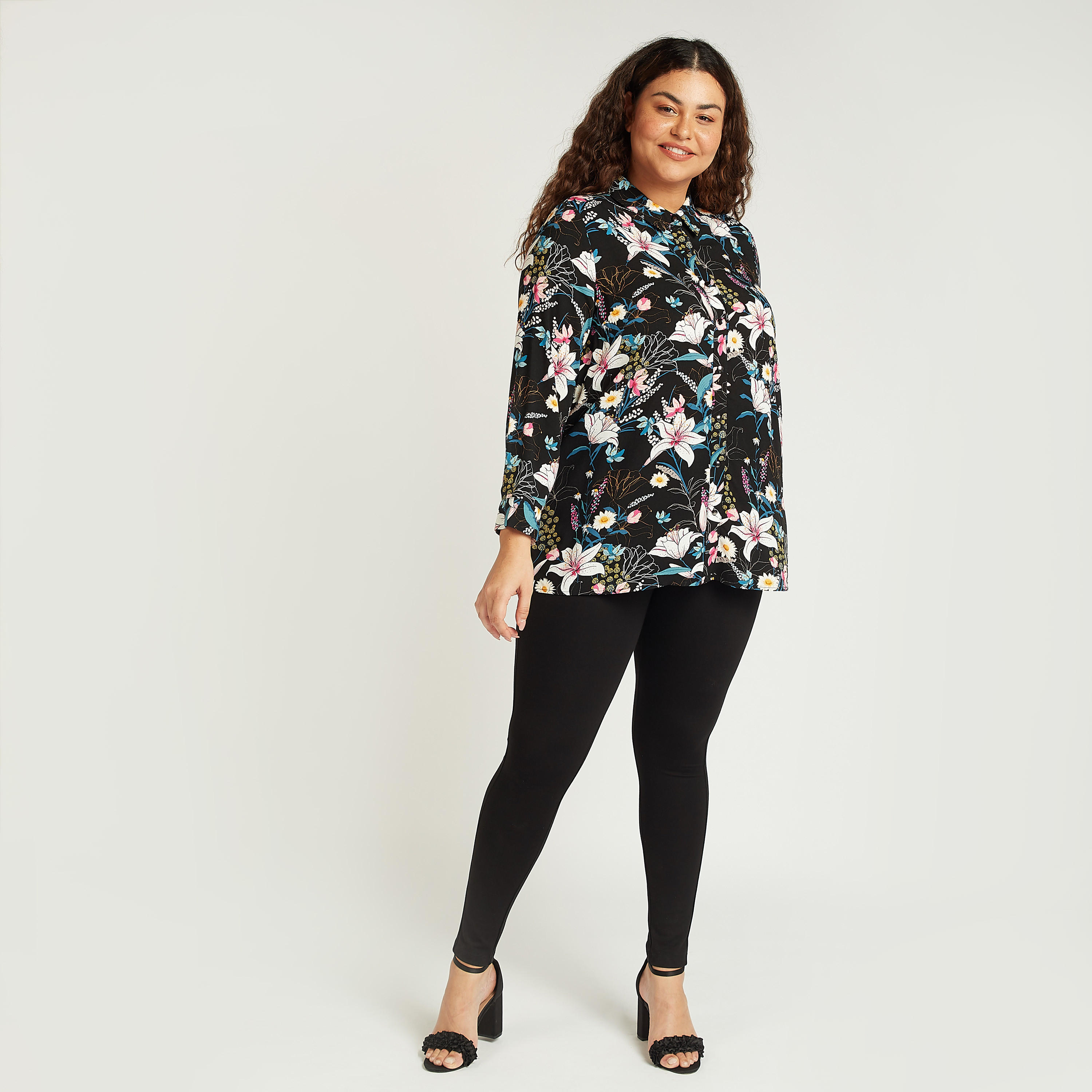 قميص بياقة عاديّة وأكمام طويلة وطبعات زهرية-women-clothing-shirtsandblouses-blouses-image-2