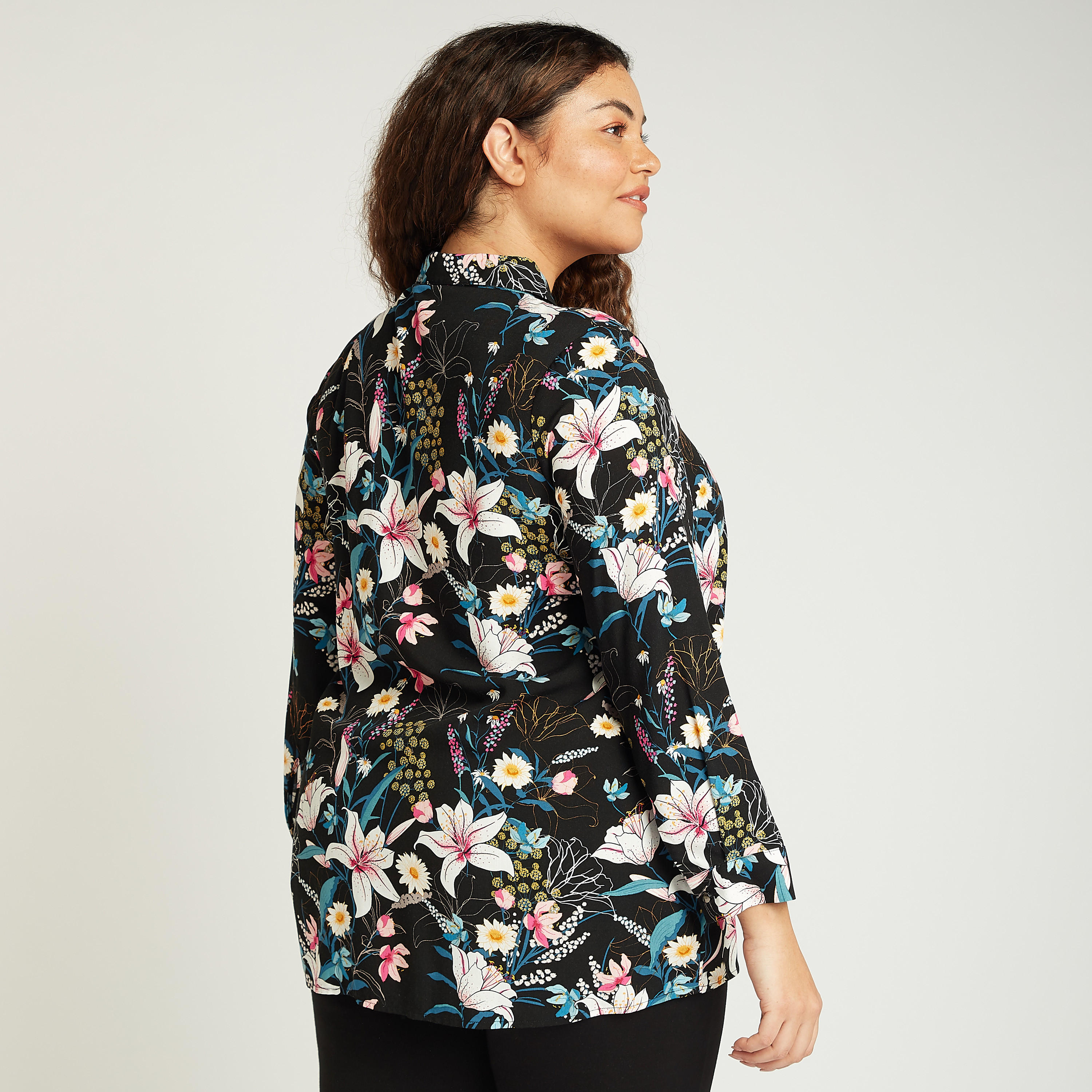 قميص بياقة عاديّة وأكمام طويلة وطبعات زهرية-women-clothing-shirtsandblouses-blouses-image-4